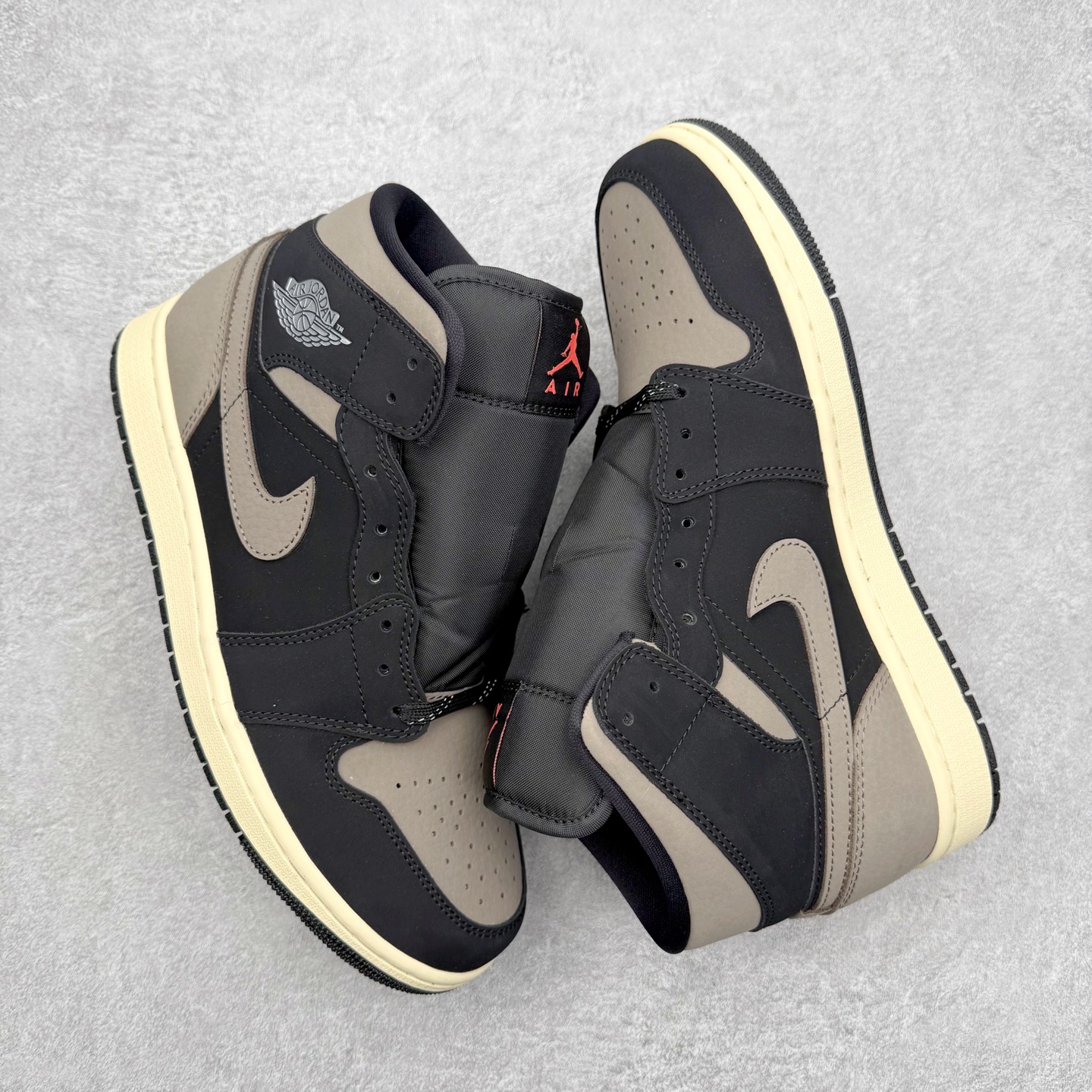 ＃DT纯原 Air Jordan AJ1 Mid 中帮 棕黑 IB7110-002 终端优势供应 市面中
