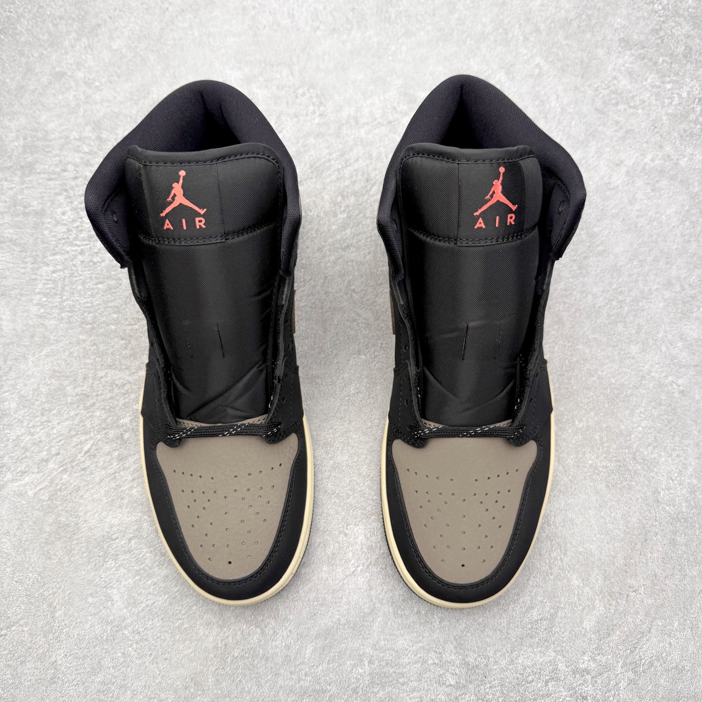 ＃DT纯原 Air Jordan AJ1 Mid 中帮 棕黑 IB7110-002 终端优势供应 市面中