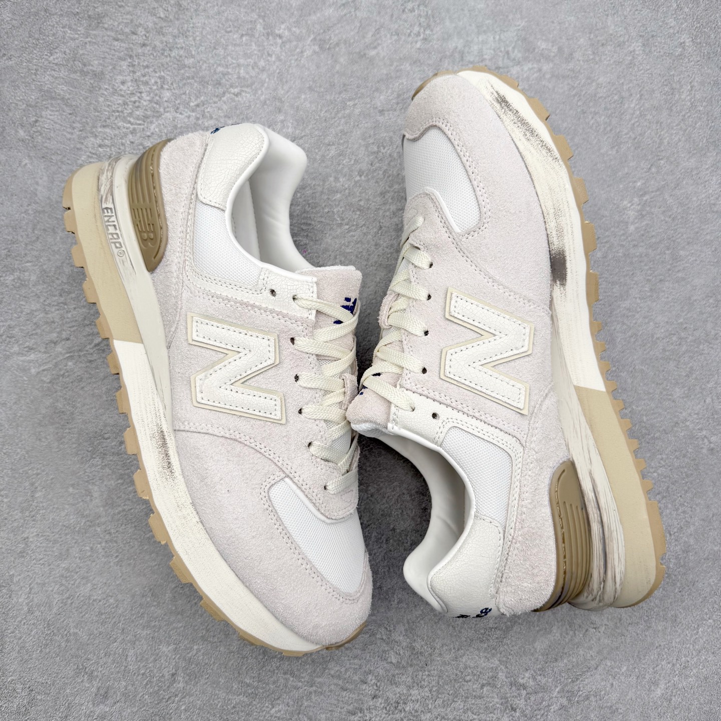 图片[3]-NB新百伦New Balance U574升级版系列低帮复古休闲运动慢跑鞋 新版NB574，妥妥美产既视感有木有。相较传统574，新版鞋跟及鞋面设计自带9系美产既视感！鞋面、内衬质感以及穿着体验更加！鞋型更流畅和饱满,鞋底增添了风格的多样化!底部升级橡胶颗粒大底,更防滑耐磨,上脚后感觉柔软且舒适。尺码：36 36.5 37.5 38 38.5 39.5 40 40.5 41.5 42 42.5 43 44 45-选品中心
