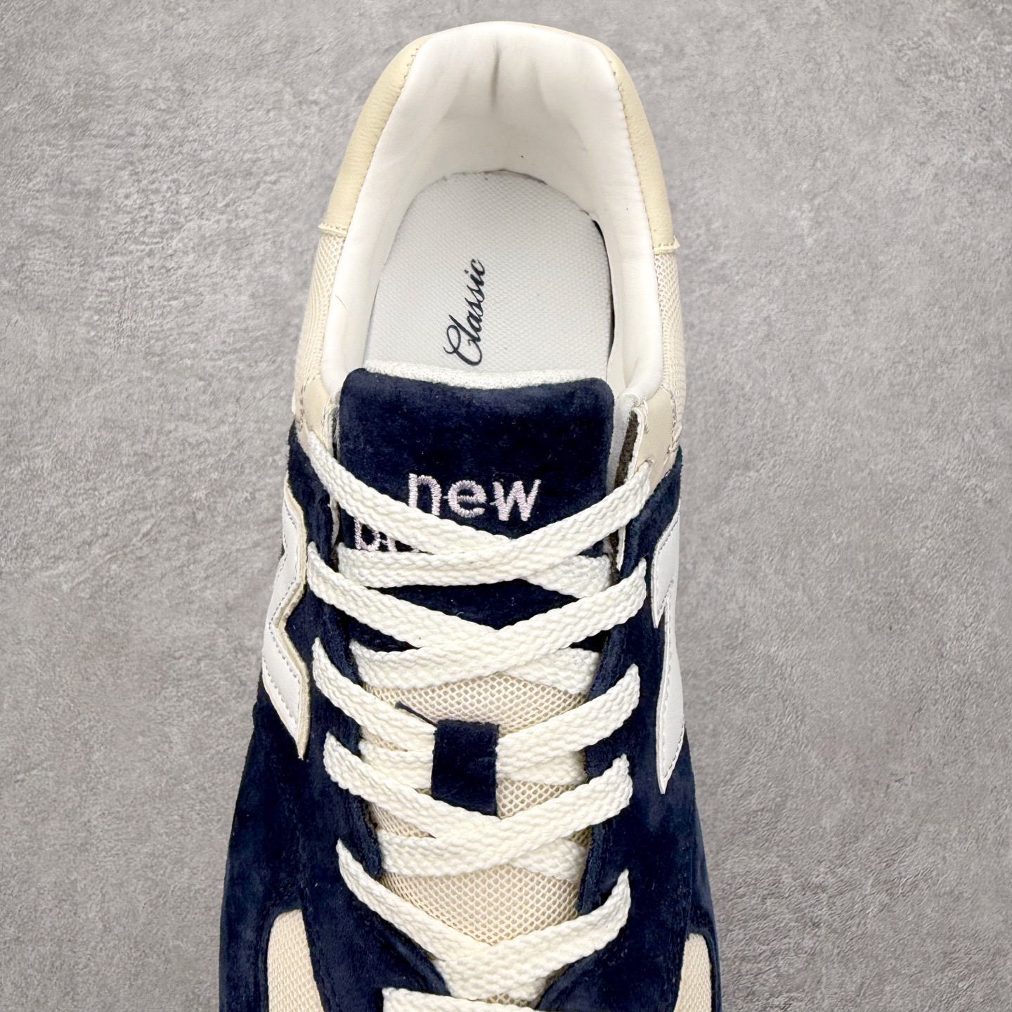 图片[5]-NB新百伦New Balance U574升级版系列低帮复古休闲运动慢跑鞋 新版NB574，妥妥美产既视感有木有。相较传统574，新版鞋跟及鞋面设计自带9系美产既视感！鞋面、内衬质感以及穿着体验更加！鞋型更流畅和饱满,鞋底增添了风格的多样化!底部升级橡胶颗粒大底,更防滑耐磨,上脚后感觉柔软且舒适。尺码：36 36.5 37.5 38 38.5 39.5 40 40.5 41.5 42 42.5 43 44 45-选品中心