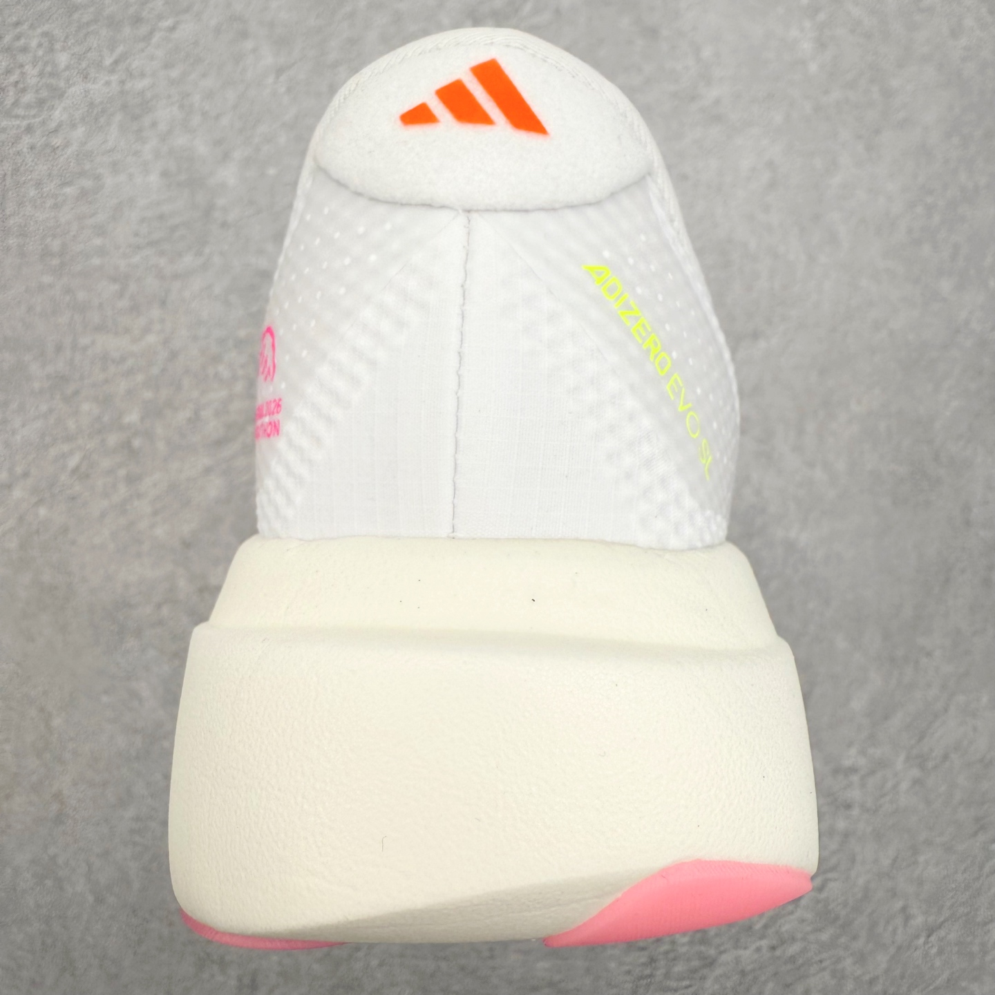 图片[8]-AD Adizero EVO SL WOVEN 马拉松竞速专业跑鞋 CELERMESH针织网面非常轻薄 纤维间的缝隙很大 可以保证跑步时的透气、排汗效果 鞋舌直接与两侧的内衬和鞋底连接在一起 在跑步过程中不会被鞋舌的左右移动所困扰 在标准鞋带孔的基础上再拓宽一组鞋带孔 适合不同脚型的需求 突破性 EnergyRods 技术，有助于跑者实现更好的成绩 中底独特的LIGHTSTRIKE PRO泡棉材质 微弹感觉在跑步过程中给予了良好的支撑体验 对于顶级精英和高水平进阶跑者来说 ADIOS PRO是一双值得信赖的竞速比赛用鞋 尺码：36 36.5 37.5 38 38.5 39 40 40.5 41 42 42.5 43 44 44.5 45-选品中心
