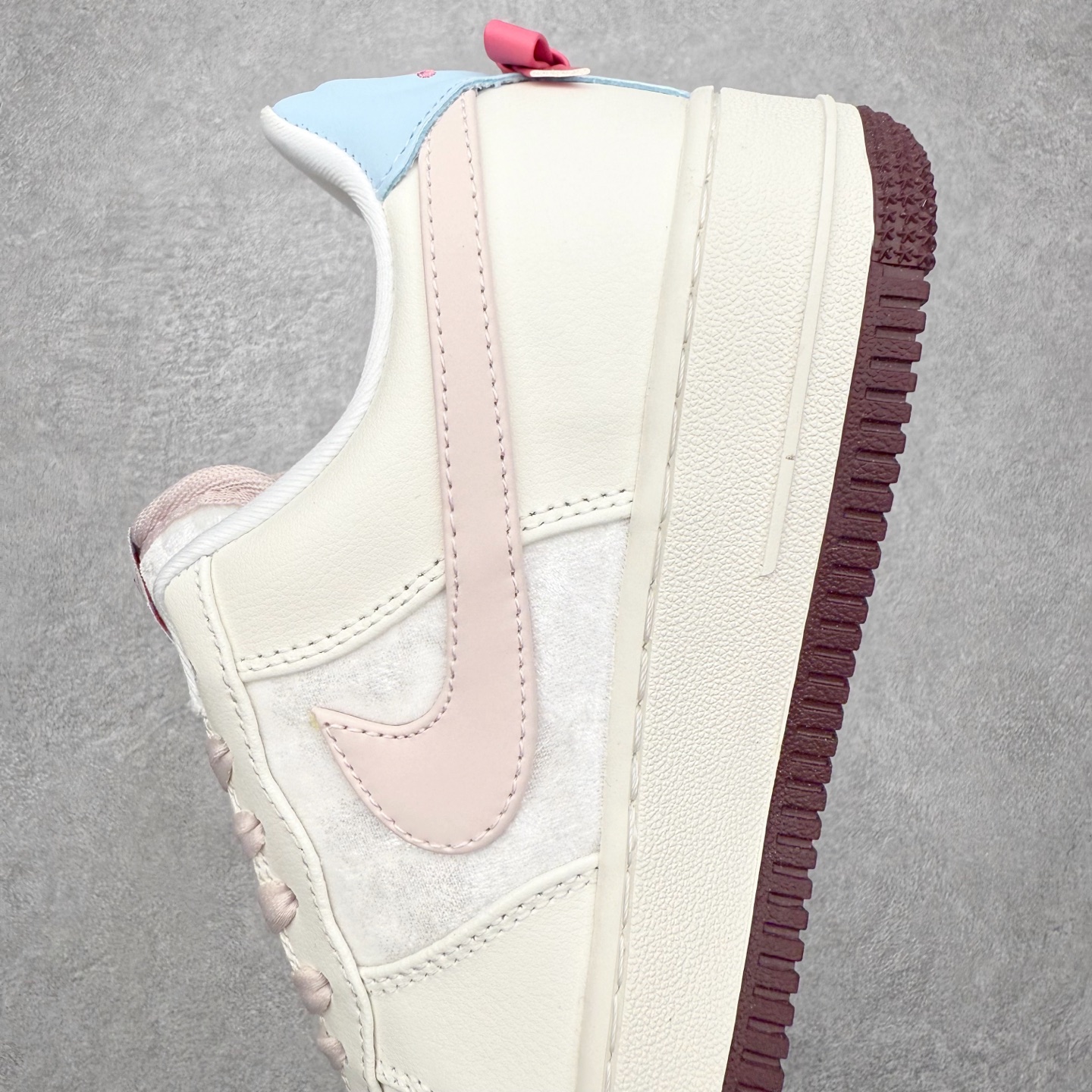 图片[7]-NK Air Force 1´07 Low 空军一号低帮百搭休闲运动板鞋 IQ4937-161 柔软、弹性十足的缓震性能和出色的中底设计 横跨复古与现代的外型结合 造就出风靡全球 三十多年的Force 1 直到今天还深受青睐 实拍调校N版已经零色差零失真 百分百还原实物色彩所见即所得 不存在货不对板色差等低级问题 选购参考实物拍摄 不混卖不参货 只用心做好货严格选品 承诺混一赔十 尺码：36 36.5 37.5 38 38.5 39 40 40.5 41 42 42.5 43 44 44.5 45-选品中心