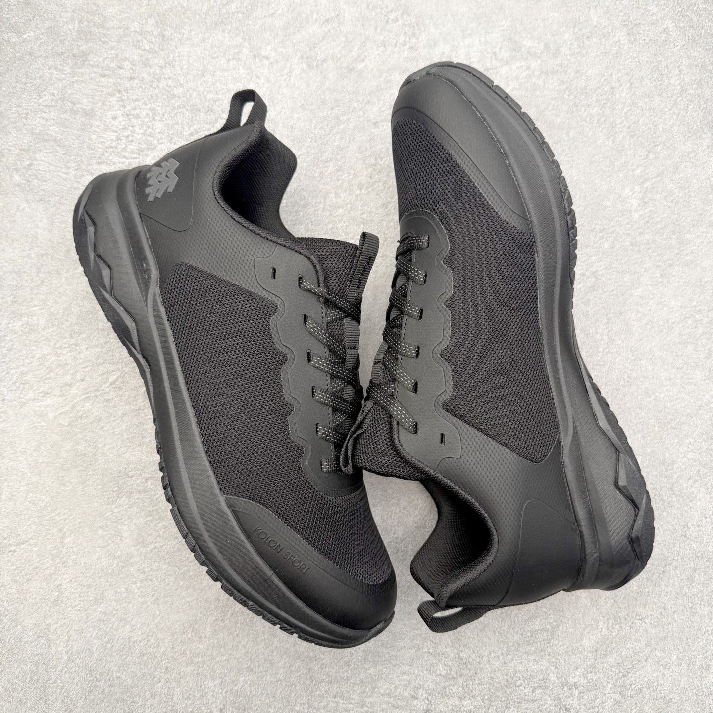 图片[3]-可隆KOLON SPORT ELEMENT EX舒适百搭 生活休闲鞋 KOLON SPORT 可隆1973年诞生，并首次推出登山装备。自创立起，KOLON SPORT就把绿色定为基本色调，以常青树为品牌标志，坚持以关爱自然为己任，积极探求自然界的舒适，并以此应用于新产品的开发与研究。40多年来，历经不断革新，成就高端专业户外品牌。实拍调校N版已经零色差零失真 百分百还原实物色彩所见即所得 不存在货不对板色差等低级问题 选购参考实物拍摄 不混卖不参货 只用心做好货严格选品 承诺混一赔十 尺码：36 36.5 37.5 38 38.5 39 40 40.5 41 42 42.5 43 44 44.5 45-选品中心
