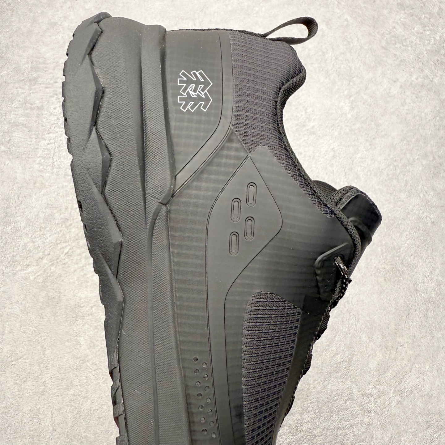 可隆KOLON SPORT Commute 舒适百搭 减震耐磨 低帮 跑步鞋 男女同款 KOLON SP