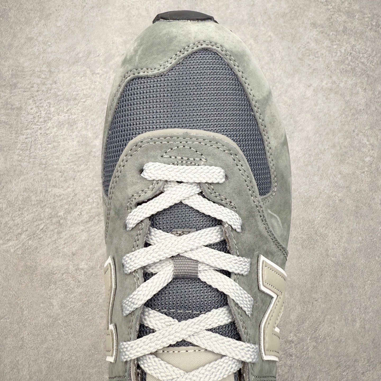 图片[4]-NB新百伦New Balance U574升级版系列低帮复古休闲运动慢跑鞋 新版NB574，妥妥美产既视感有木有。相较传统574，新版鞋跟及鞋面设计自带9系美产既视感！鞋面、内衬质感以及穿着体验更加！鞋型更流畅和饱满,鞋底增添了风格的多样化!底部升级橡胶颗粒大底,更防滑耐磨,上脚后感觉柔软且舒适。尺码：36 36.5 37.5 38 38.5 39.5 40 40.5 41.5 42 42.5 43 44 45-选品中心