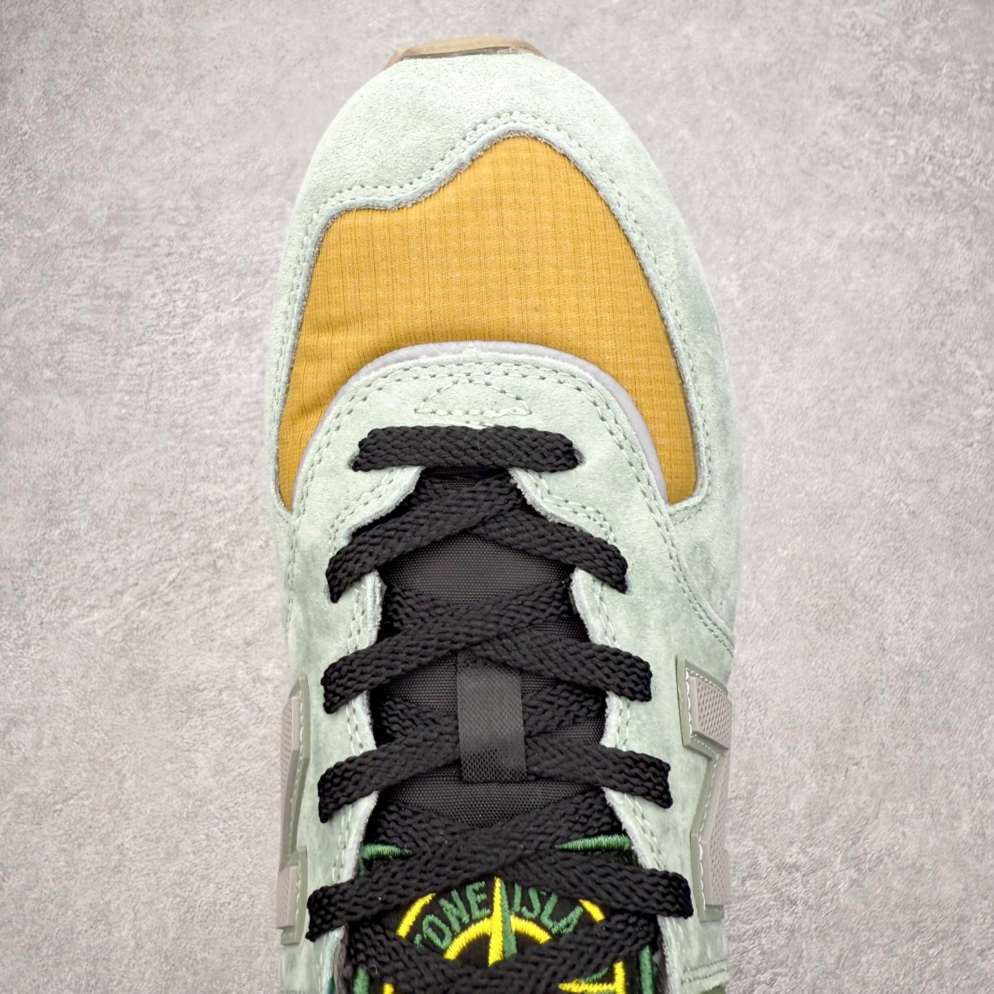 图片[4]-NB新百伦New Balance U574升级版系列低帮复古休闲运动慢跑鞋 新版NB574，妥妥美产既视感有木有。相较传统574，新版鞋跟及鞋面设计自带9系美产既视感！鞋面、内衬质感以及穿着体验更加！鞋型更流畅和饱满,鞋底增添了风格的多样化!底部升级橡胶颗粒大底,更防滑耐磨,上脚后感觉柔软且舒适。尺码：36 36.5 37.5 38 38.5 39.5 40 40.5 41.5 42 42.5 43 44 45-选品中心