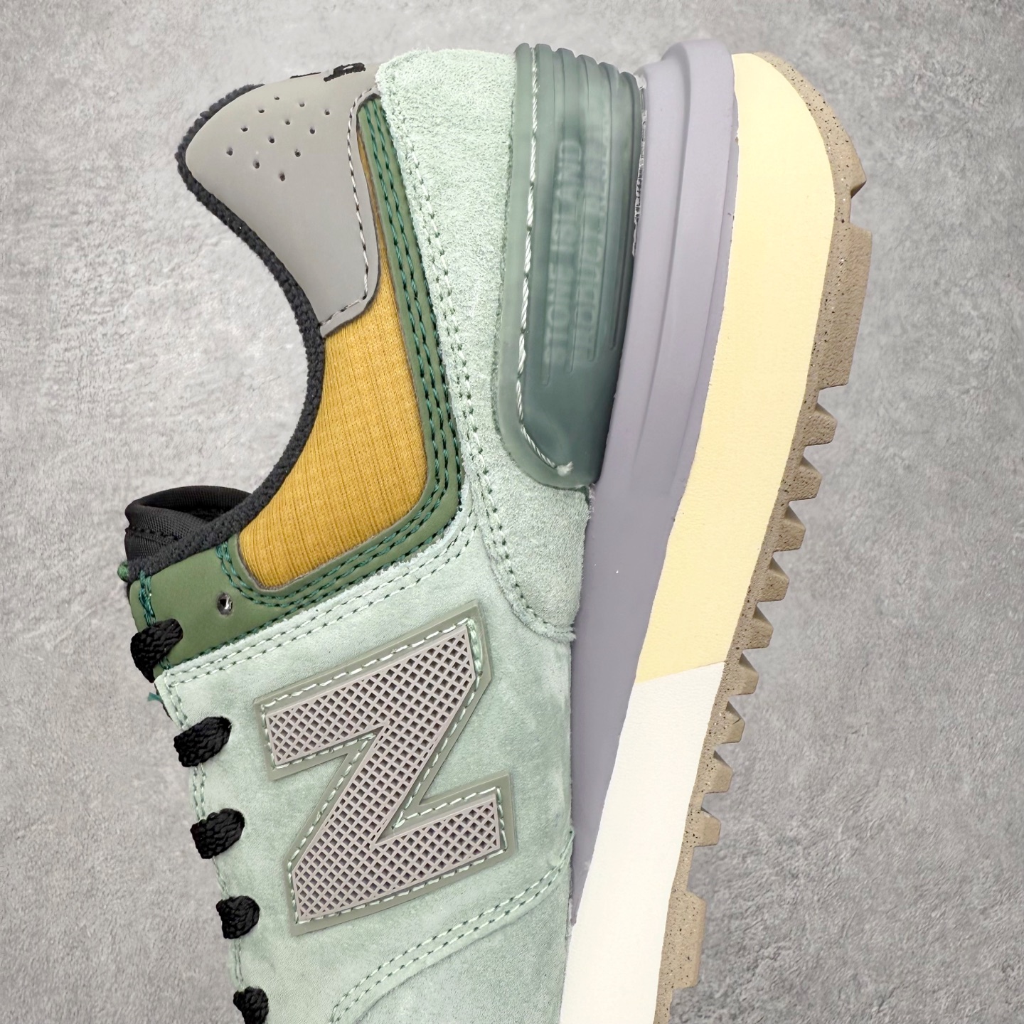 图片[7]-NB新百伦New Balance U574升级版系列低帮复古休闲运动慢跑鞋 新版NB574，妥妥美产既视感有木有。相较传统574，新版鞋跟及鞋面设计自带9系美产既视感！鞋面、内衬质感以及穿着体验更加！鞋型更流畅和饱满,鞋底增添了风格的多样化!底部升级橡胶颗粒大底,更防滑耐磨,上脚后感觉柔软且舒适。尺码：36 36.5 37.5 38 38.5 39.5 40 40.5 41.5 42 42.5 43 44 45-选品中心