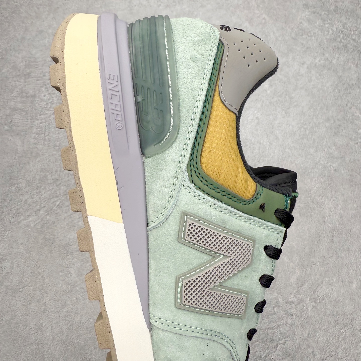 图片[6]-NB新百伦New Balance U574升级版系列低帮复古休闲运动慢跑鞋 新版NB574，妥妥美产既视感有木有。相较传统574，新版鞋跟及鞋面设计自带9系美产既视感！鞋面、内衬质感以及穿着体验更加！鞋型更流畅和饱满,鞋底增添了风格的多样化!底部升级橡胶颗粒大底,更防滑耐磨,上脚后感觉柔软且舒适。尺码：36 36.5 37.5 38 38.5 39.5 40 40.5 41.5 42 42.5 43 44 45-选品中心
