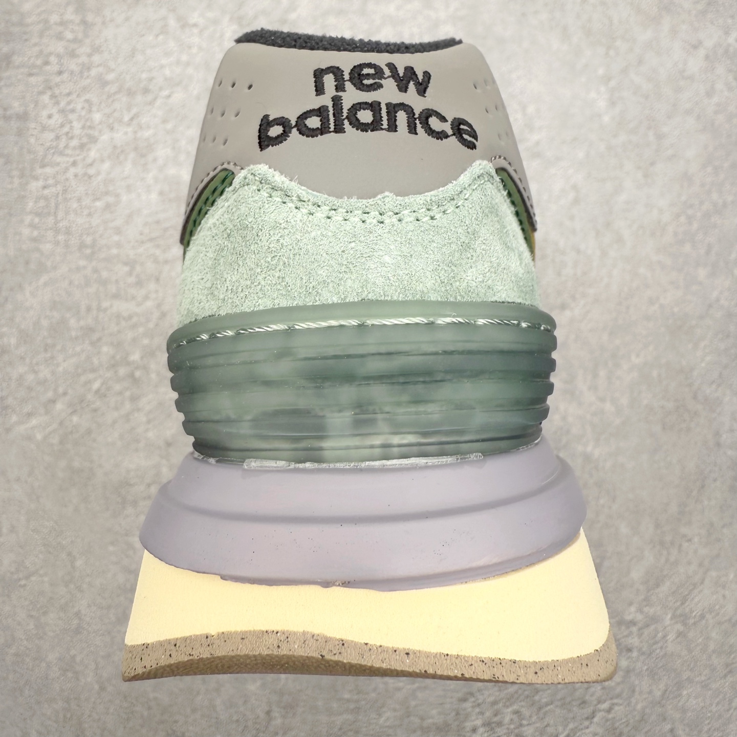 图片[8]-NB新百伦New Balance U574升级版系列低帮复古休闲运动慢跑鞋 新版NB574，妥妥美产既视感有木有。相较传统574，新版鞋跟及鞋面设计自带9系美产既视感！鞋面、内衬质感以及穿着体验更加！鞋型更流畅和饱满,鞋底增添了风格的多样化!底部升级橡胶颗粒大底,更防滑耐磨,上脚后感觉柔软且舒适。尺码：36 36.5 37.5 38 38.5 39.5 40 40.5 41.5 42 42.5 43 44 45-选品中心