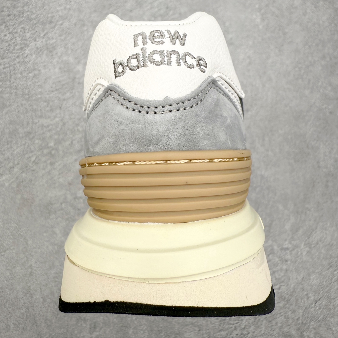 图片[8]-NB新百伦New Balance U574升级版系列低帮复古休闲运动慢跑鞋 新版NB574，妥妥美产既视感有木有。相较传统574，新版鞋跟及鞋面设计自带9系美产既视感！鞋面、内衬质感以及穿着体验更加！鞋型更流畅和饱满,鞋底增添了风格的多样化!底部升级橡胶颗粒大底,更防滑耐磨,上脚后感觉柔软且舒适。尺码：36 36.5 37.5 38 38.5 39.5 40 40.5 41.5 42 42.5 43 44 45-选品中心