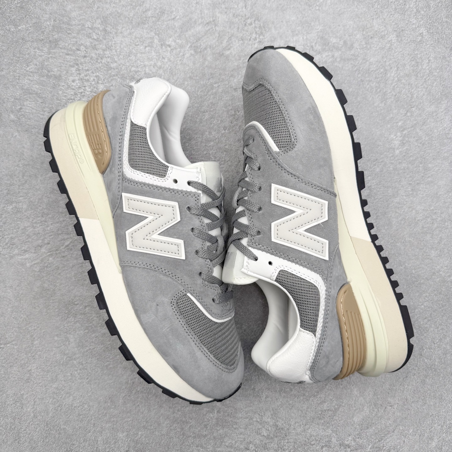 图片[3]-NB新百伦New Balance U574升级版系列低帮复古休闲运动慢跑鞋 新版NB574，妥妥美产既视感有木有。相较传统574，新版鞋跟及鞋面设计自带9系美产既视感！鞋面、内衬质感以及穿着体验更加！鞋型更流畅和饱满,鞋底增添了风格的多样化!底部升级橡胶颗粒大底,更防滑耐磨,上脚后感觉柔软且舒适。尺码：36 36.5 37.5 38 38.5 39.5 40 40.5 41.5 42 42.5 43 44 45-选品中心