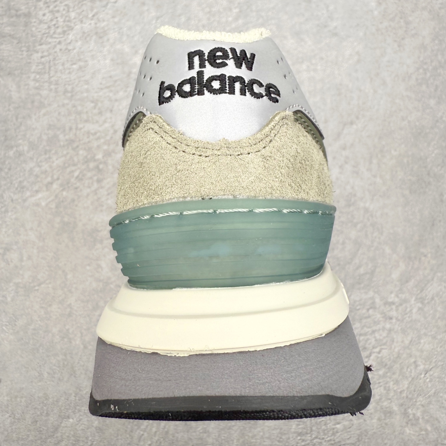 图片[8]-NB新百伦New Balance U574升级版系列低帮复古休闲运动慢跑鞋 新版NB574，妥妥美产既视感有木有。相较传统574，新版鞋跟及鞋面设计自带9系美产既视感！鞋面、内衬质感以及穿着体验更加！鞋型更流畅和饱满,鞋底增添了风格的多样化!底部升级橡胶颗粒大底,更防滑耐磨,上脚后感觉柔软且舒适。尺码：36 36.5 37.5 38 38.5 39.5 40 40.5 41.5 42 42.5 43 44 45-选品中心