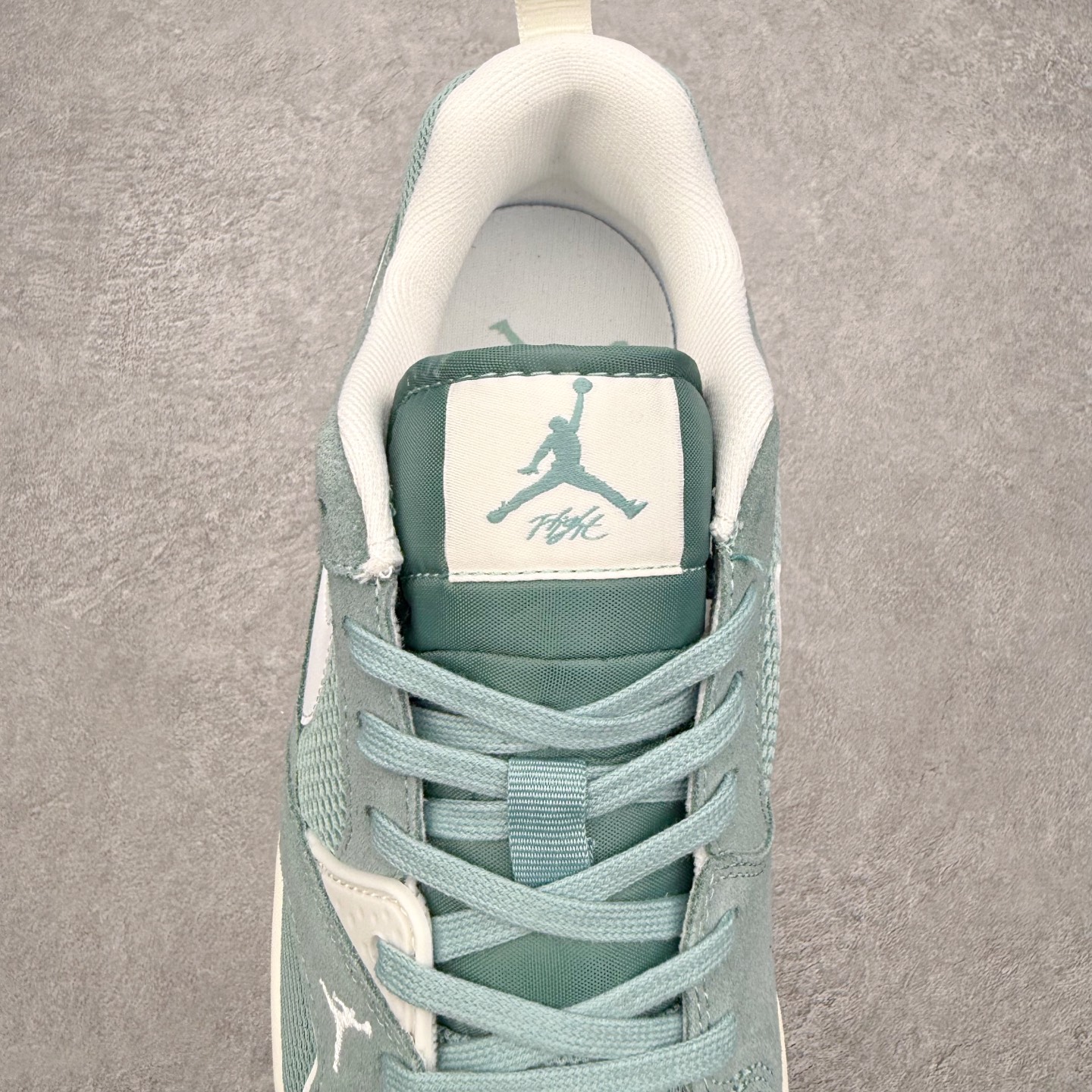 图片[5]-Jordan CMFT Era 时尚舒适 耐磨 低帮 复古篮球鞋 实拍调校N版已经零色差零失真 百分百还原实物色彩所见即所得 不存在货不对板色差等低级问题 选购参考实物拍摄 不混卖不参货 只用心做好货严格选品 承诺混一赔十 尺码：36 36.5 37.5 38 38.5 39 40 40.5 41 42 42.5 43 44 44.5 45 46-选品中心