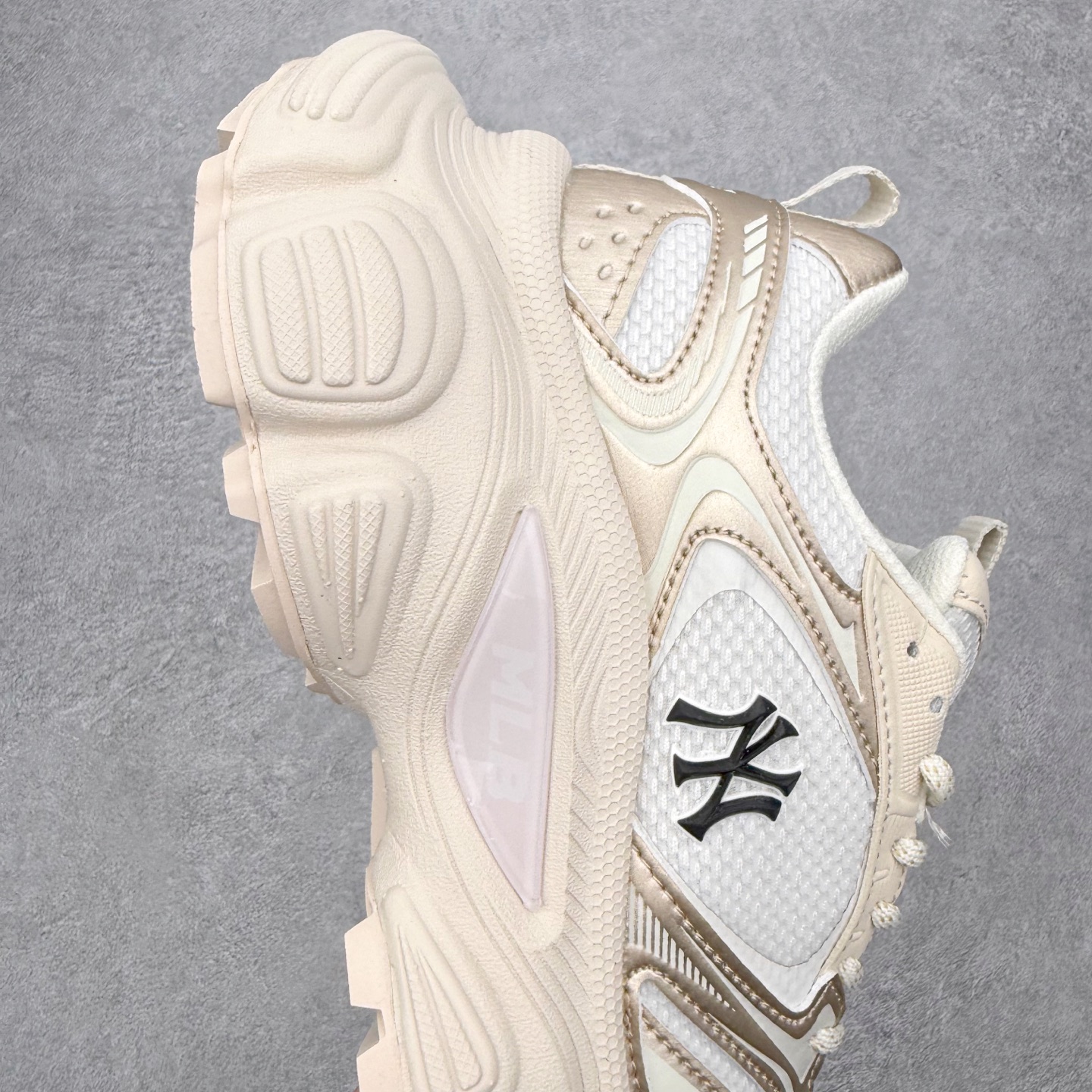 图片[6]-MLB WINNER CHUNKY 纽约洋基队合成革潮流时尚舒适休闲运动风厚底增高 防滑耐磨 低帮 老爹鞋 男女同款 黑色 实拍调校N版已经零色差零失真 百分百还原实物色彩所见即所得 不存在货不对板色差等低级问题 选购参考实物拍摄 不混卖不参货 只用心做好货严格选品 承诺混一赔十 尺码：36 36.5 37.5 38 38.5 39 40 40.5 41 42 42.5 43 44 44.5 45-选品中心