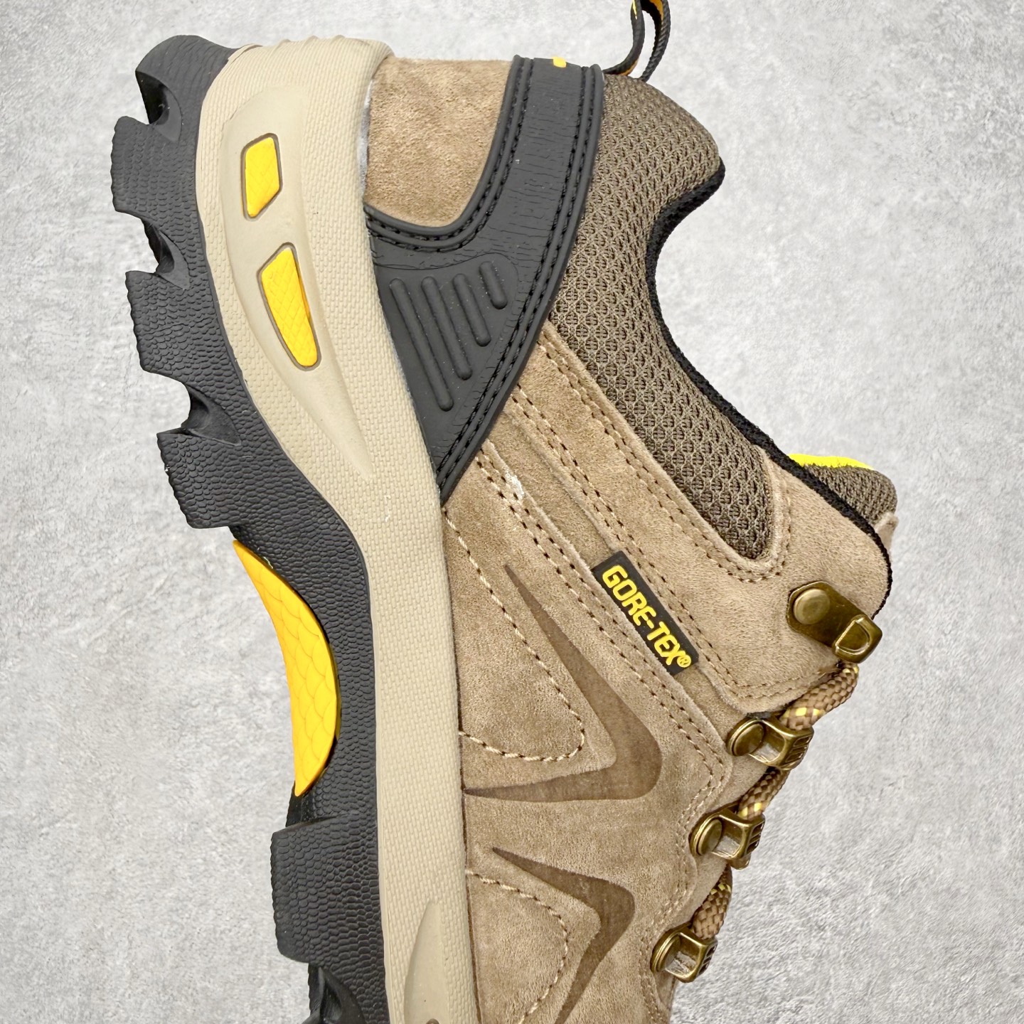 The North Face 北面乐斯菲斯户外运动休闲登山鞋越野徒步鞋 广东大厂品质 面料采用进口磨砂牛