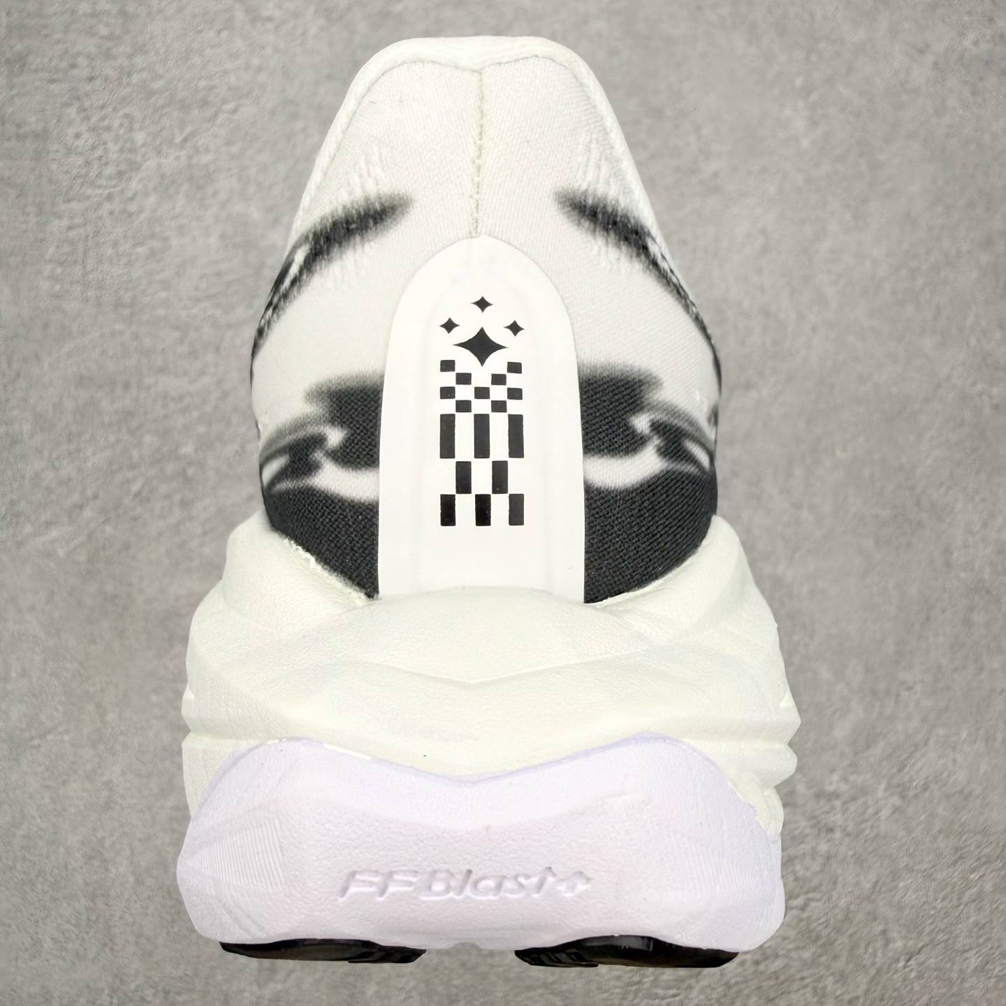 ASICS SUPERBLAST 3 舒适贴合回弹透气减震支撑跑步鞋 男女同款 Superblast 3