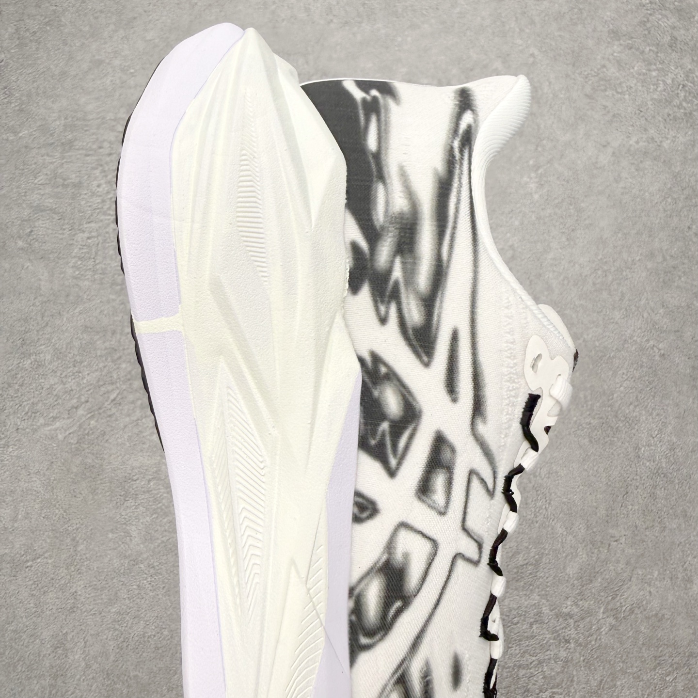 ASICS SUPERBLAST 3 舒适贴合回弹透气减震支撑跑步鞋 男女同款 Superblast 3