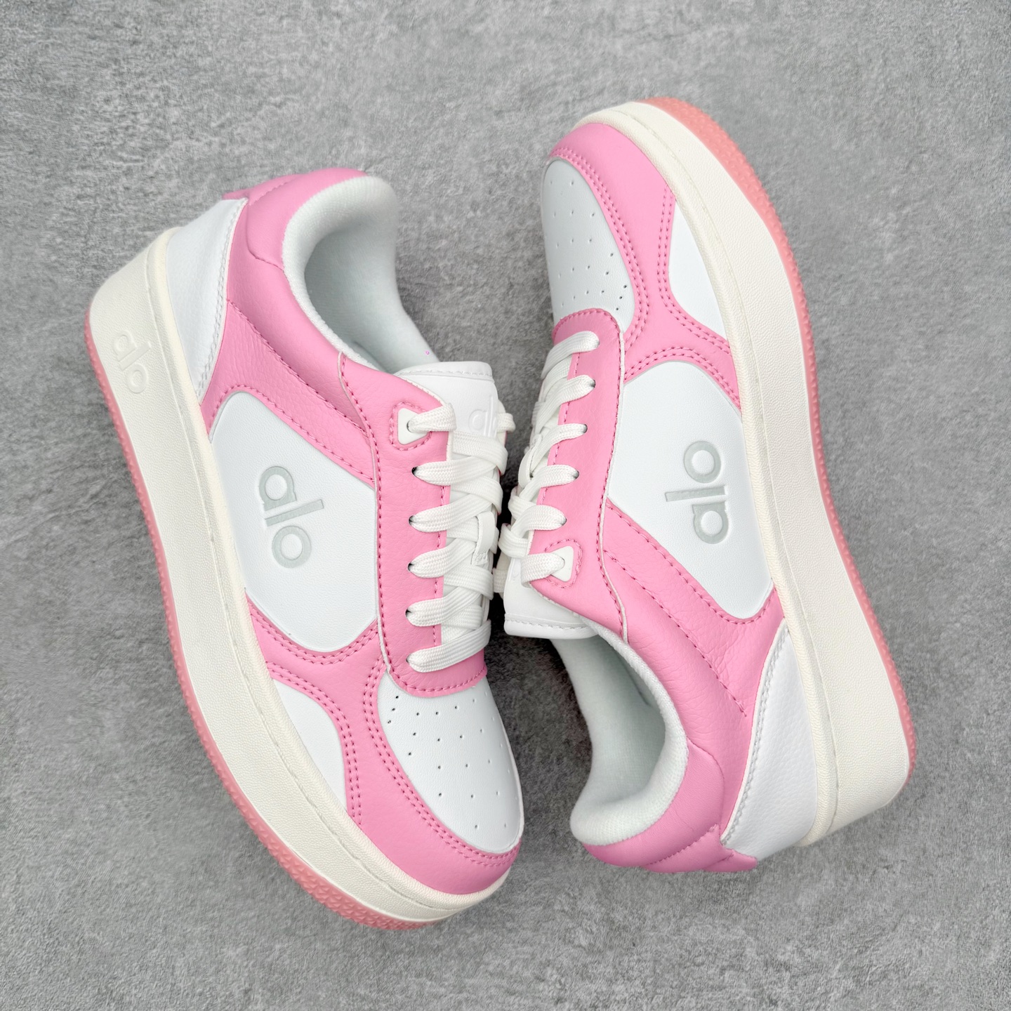 Alo yoga 易梦玲 Jisoo智秀 等多位明星同款上脚 主打各大平台外贸主推大厂采购原材料多处细节