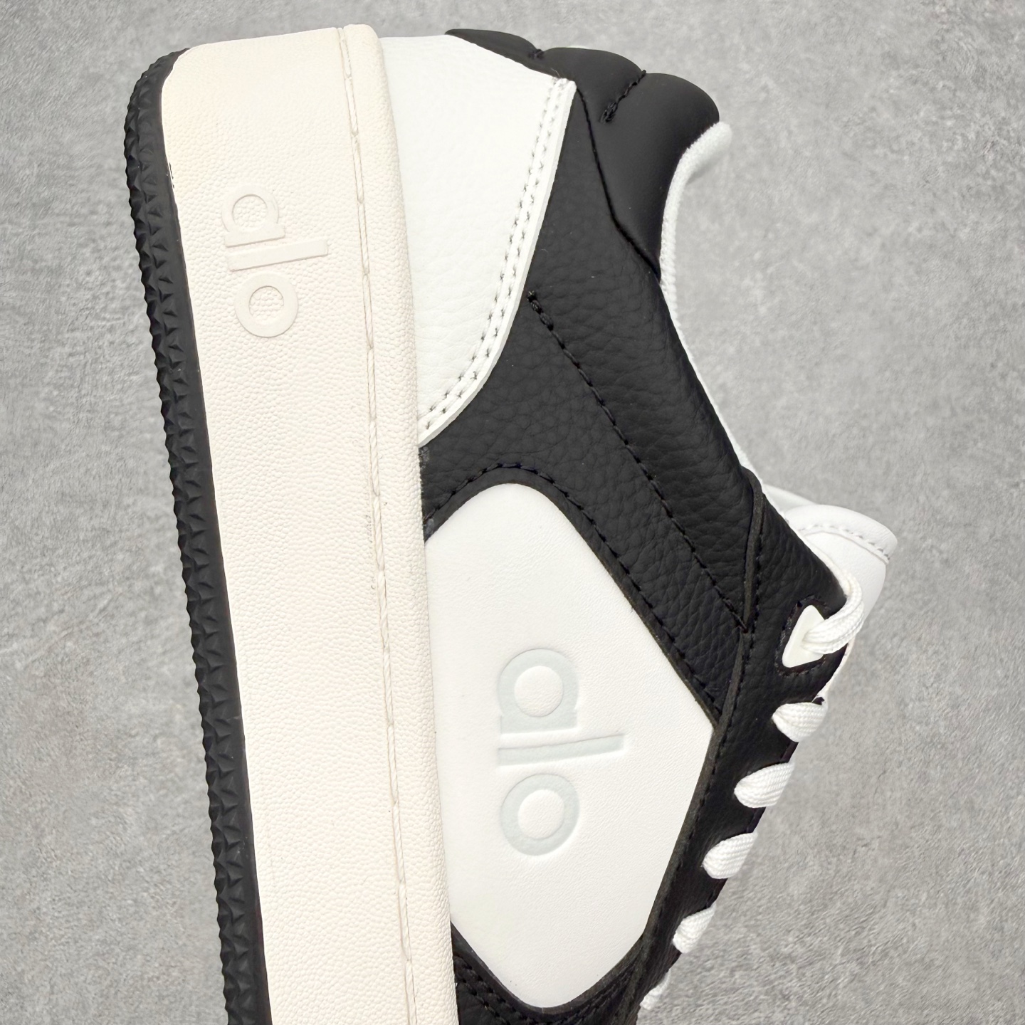 Alo yoga 易梦玲 Jisoo智秀 等多位明星同款上脚 主打各大平台外贸主推大厂采购原材料多处细节