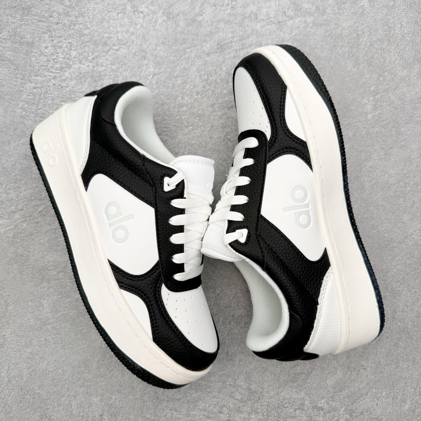 Alo yoga 易梦玲 Jisoo智秀 等多位明星同款上脚 主打各大平台外贸主推大厂采购原材料多处细节