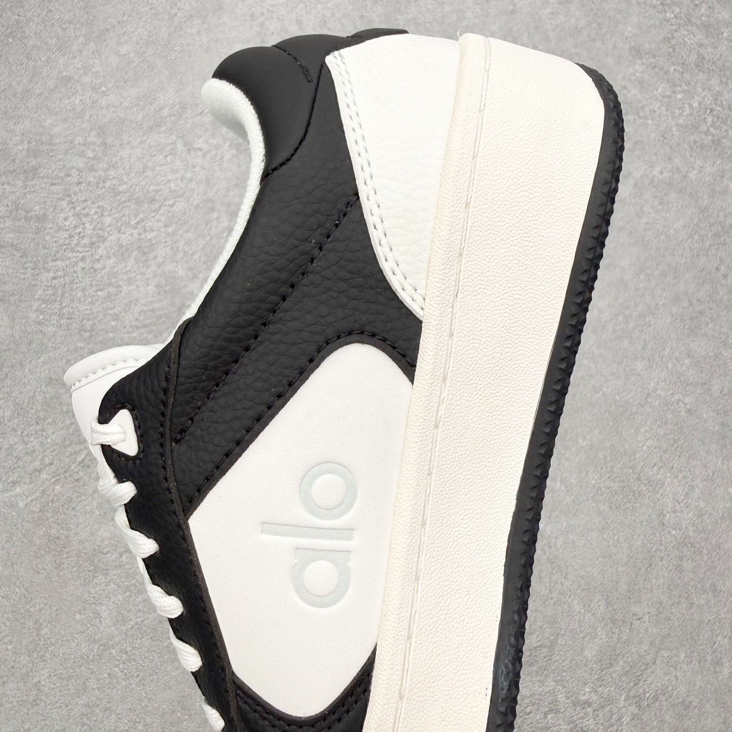 Alo yoga 易梦玲 Jisoo智秀 等多位明星同款上脚 主打各大平台外贸主推大厂采购原材料多处细节