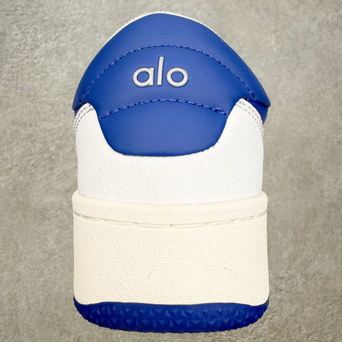 Alo yoga 易梦玲 Jisoo智秀 等多位明星同款上脚 主打各大平台外贸主推大厂采购原材料多处细节