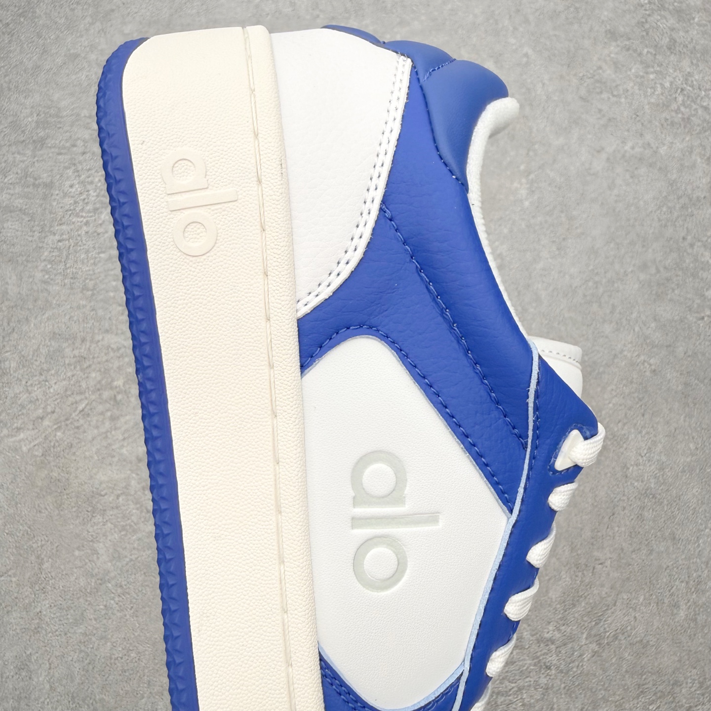 Alo yoga 易梦玲 Jisoo智秀 等多位明星同款上脚 主打各大平台外贸主推大厂采购原材料多处细节