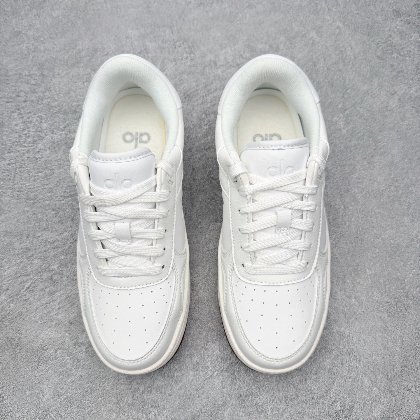 Alo yoga 易梦玲 Jisoo智秀 等多位明星同款上脚 主打各大平台外贸主推大厂采购原材料多处细节