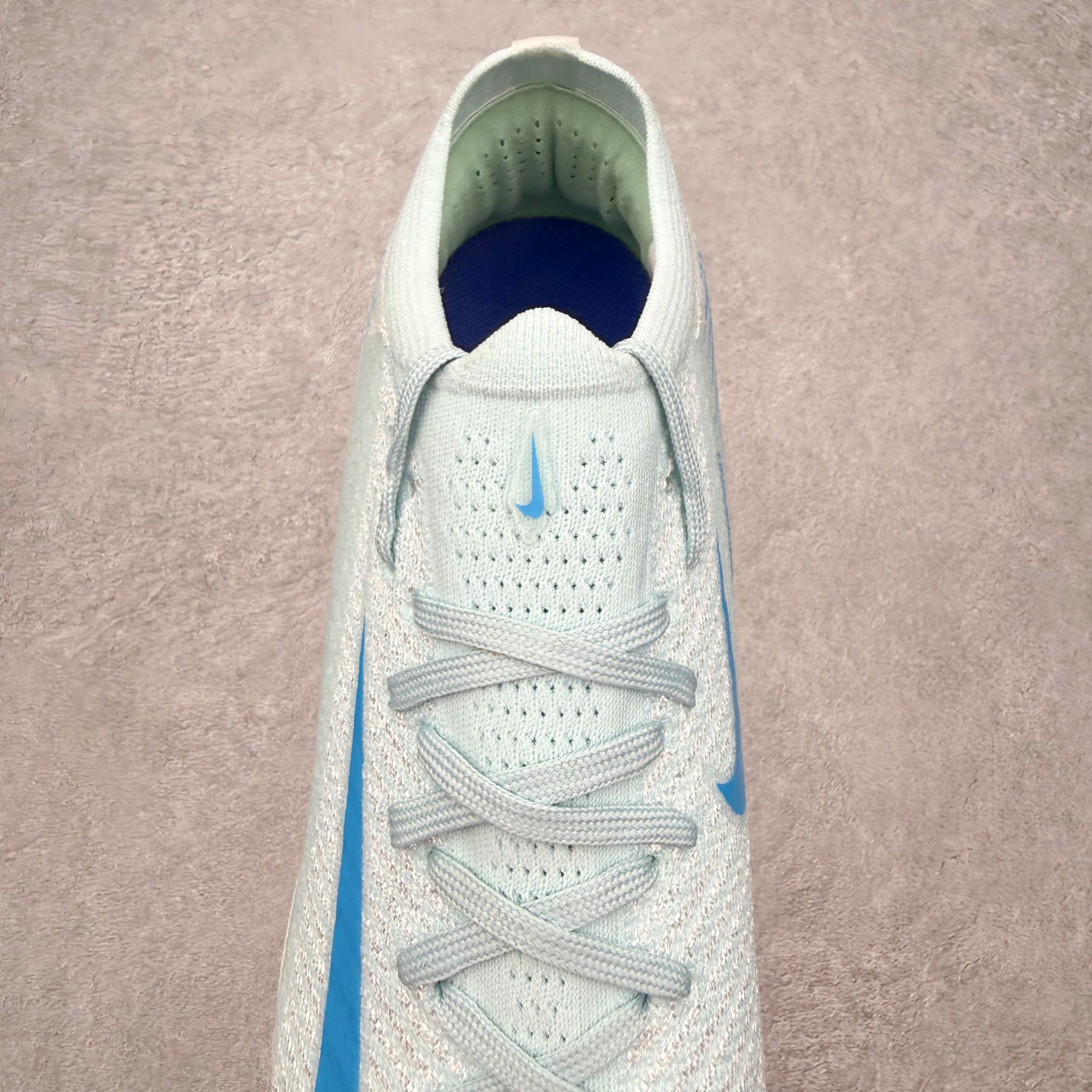 图片[5]-NK Mercurial Vapor Elite 刺客系列实战足球鞋 原代工厂出品 全进口机台生产设备 百分百采用优质原材料 严格按照工艺流程生产 确保每一双鞋都符合原厂标准 确保与原版无二 打造最纯粹的实战体验 高端的东西 品质全在细节里 全网品质最强足球鞋 没有之一（支持高强度实战）尺码：35 36 36.5 37.5 38 38.5 39 40 40.5 41 42 42.5 43 44 44.5 45-选品中心