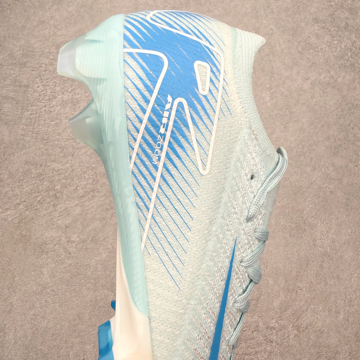 图片[6]-NK Mercurial Vapor Elite 刺客系列实战足球鞋 原代工厂出品 全进口机台生产设备 百分百采用优质原材料 严格按照工艺流程生产 确保每一双鞋都符合原厂标准 确保与原版无二 打造最纯粹的实战体验 高端的东西 品质全在细节里 全网品质最强足球鞋 没有之一（支持高强度实战）尺码：35 36 36.5 37.5 38 38.5 39 40 40.5 41 42 42.5 43 44 44.5 45-选品中心