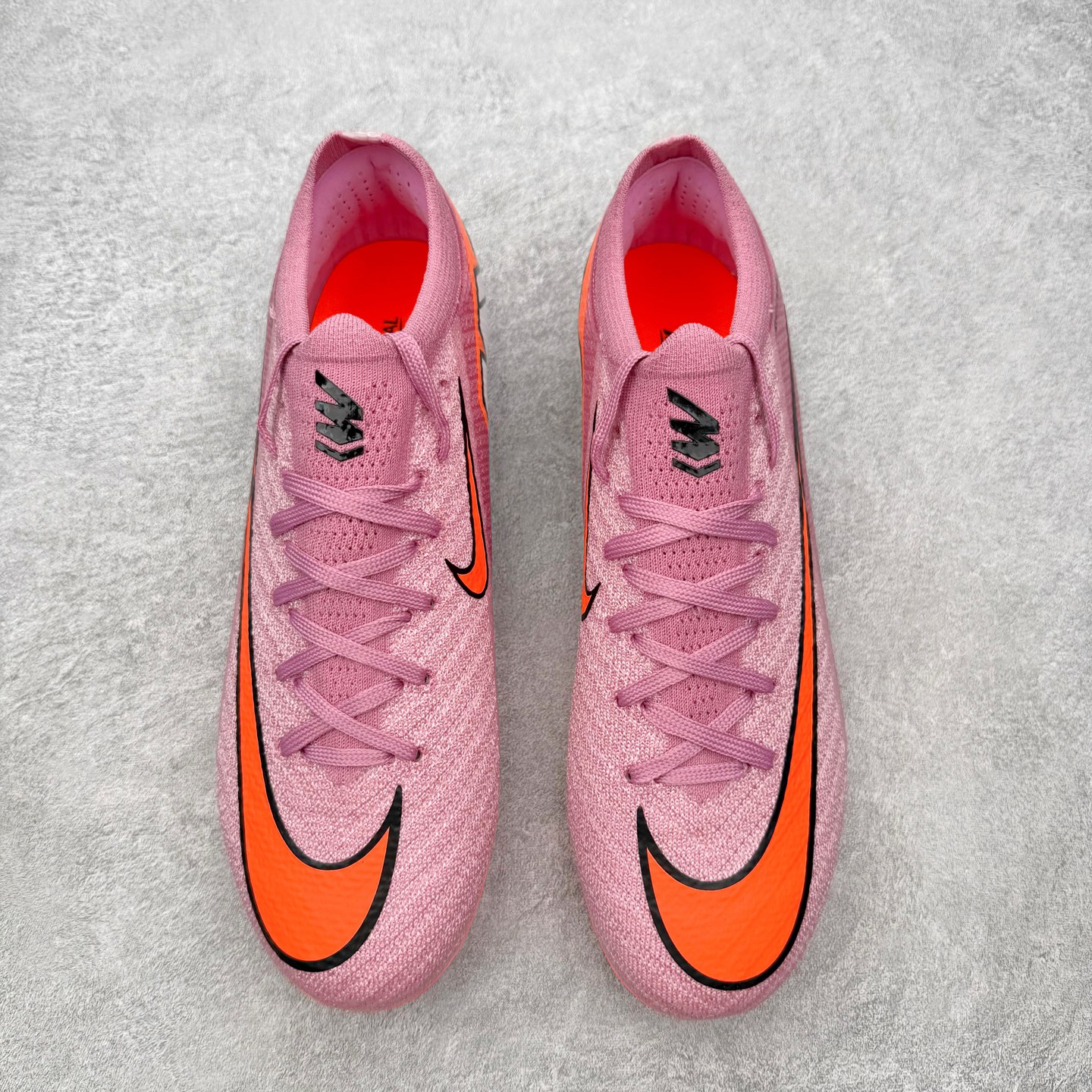 图片[2]-NK Mercurial Vapor Elite 刺客系列实战足球鞋 原代工厂出品 全进口机台生产设备 百分百采用优质原材料 严格按照工艺流程生产 确保每一双鞋都符合原厂标准 确保与原版无二 打造最纯粹的实战体验 高端的东西 品质全在细节里 全网品质最强足球鞋 没有之一（支持高强度实战）尺码：35 36 36.5 37.5 38 38.5 39 40 40.5 41 42 42.5 43 44 44.5 45-选品中心