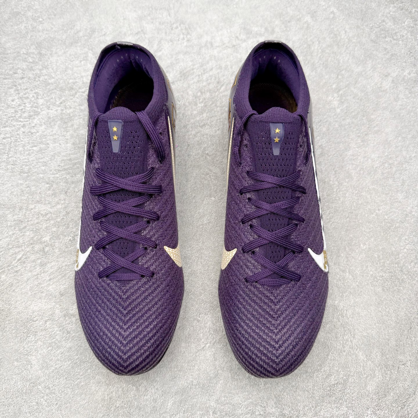 图片[2]-NK Mercurial Vapor Elite 刺客系列实战足球鞋 原代工厂出品 全进口机台生产设备 百分百采用优质原材料 严格按照工艺流程生产 确保每一双鞋都符合原厂标准 确保与原版无二 打造最纯粹的实战体验 高端的东西 品质全在细节里 全网品质最强足球鞋 没有之一（支持高强度实战）尺码：35 36 36.5 37.5 38 38.5 39 40 40.5 41 42 42.5 43 44 44.5 45-选品中心