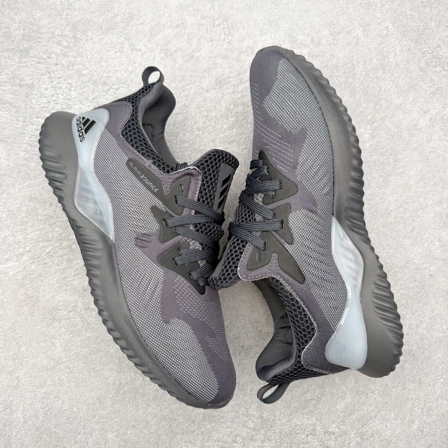 图片[3]-AD AlphaBounce HPC AMS 3M反光 阿尔法三代Bouncetm中底与Forged Mesh 热融合多层绒布的结合 外加马牌大底 原盒市售最高版本 附带官方防水袋 尺码：36 36.5 37.5 38 38.5 39 40 40.5 41 42 42.5 43 44 45-选品中心