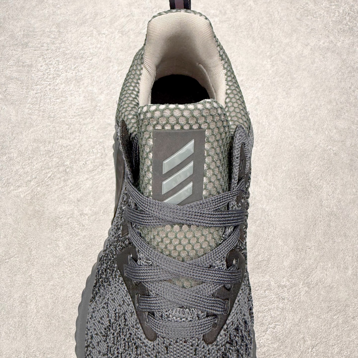图片[5]-AD AlphaBounce HPC AMS 3M反光 阿尔法三代Bouncetm中底与Forged Mesh 热融合多层绒布的结合 外加马牌大底 原盒市售最高版本 附带官方防水袋 尺码：36 36.5 37.5 38 38.5 39 40 40.5 41 42 42.5 43 44 45-选品中心