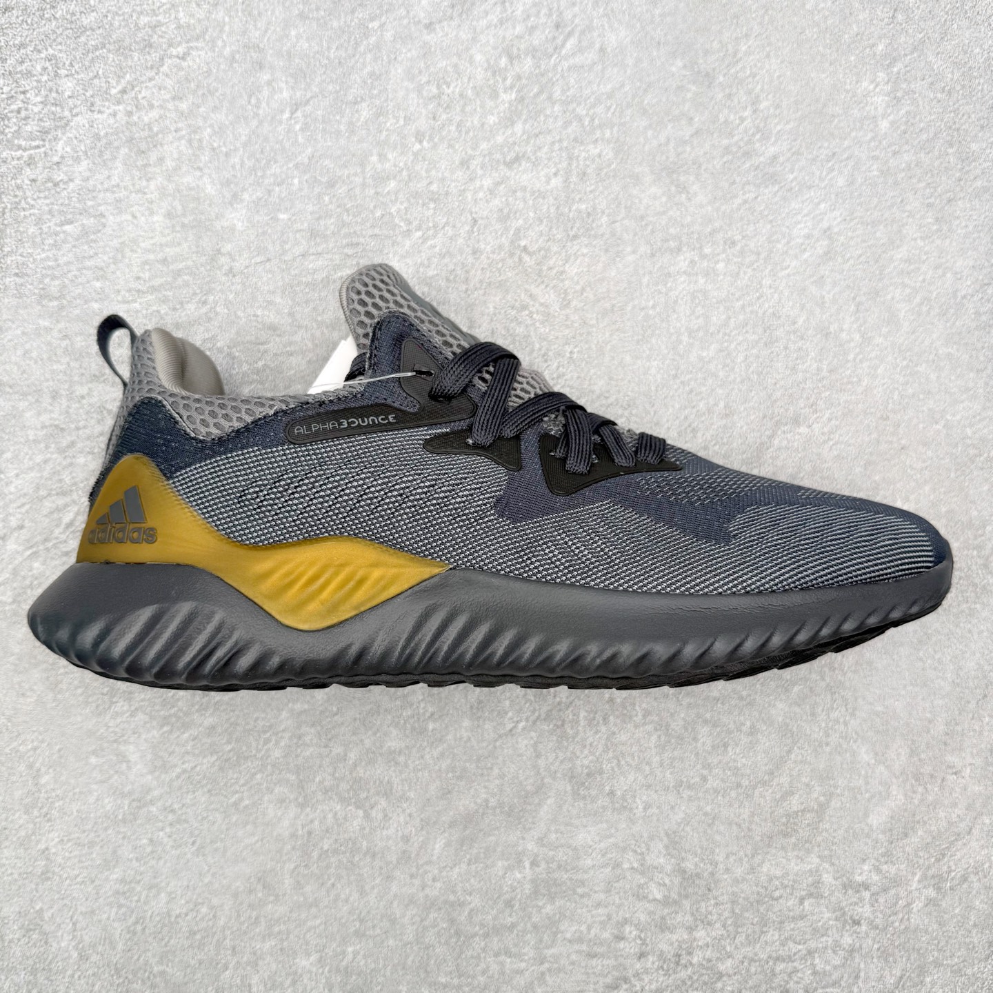 AD AlphaBounce HPC AMS 3M反光 阿尔法三代Bouncetm中底与Forged Mesh 热融合多层绒布的结合 外加马牌大底 原盒市售最高版本 附带官方防水袋 尺码：36 36.5 37.5 38 38.5 39 40 40.5 41 42 42.5 43 44 45-选品中心