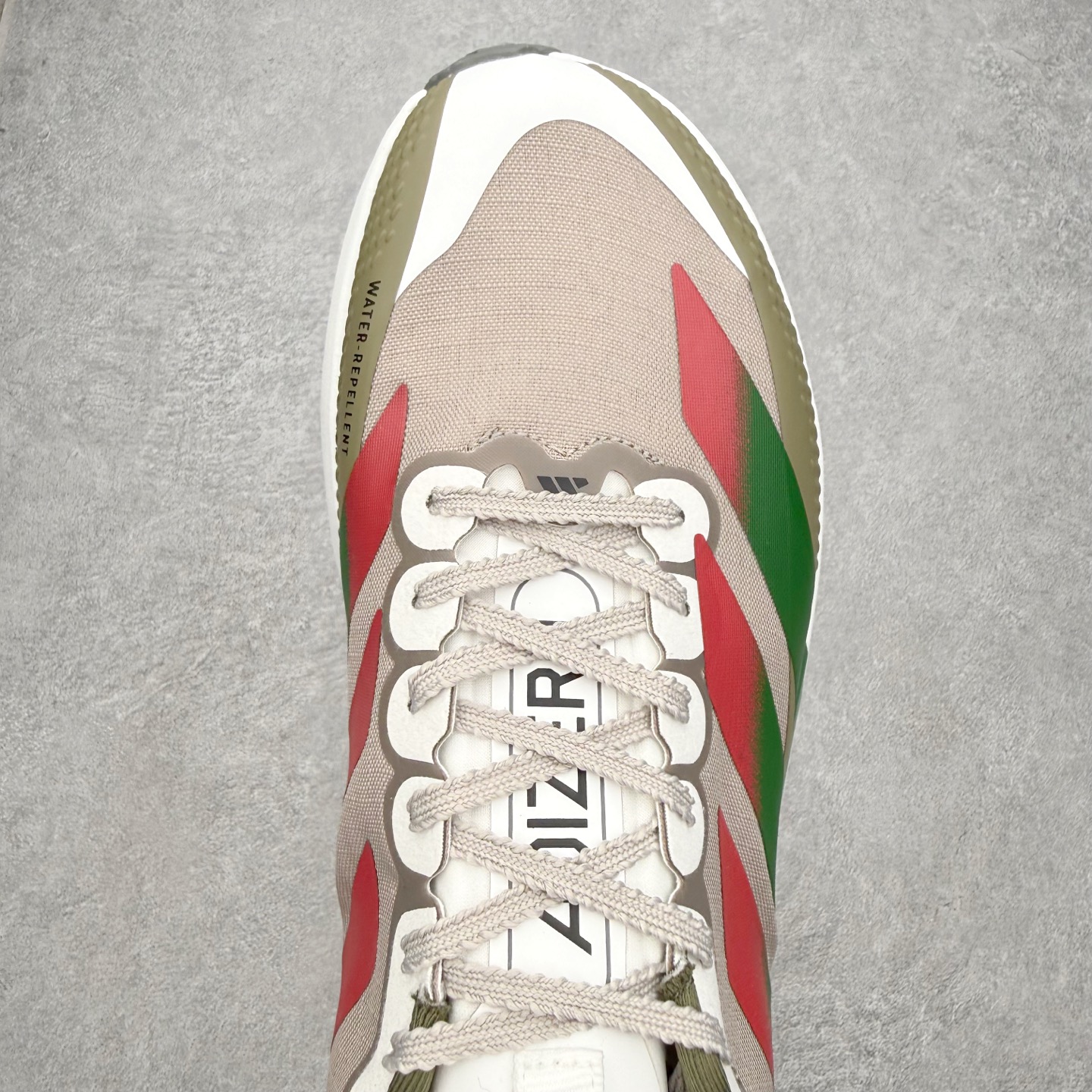 图片[4]-AD Adizero EVO SL ATR M 马拉松竞速专业跑鞋 CELERMESH针织网面非常轻薄 纤维间的缝隙很大 可以保证跑步时的透气、排汗效果 鞋舌直接与两侧的内衬和鞋底连接在一起 在跑步过程中不会被鞋舌的左右移动所困扰 在标准鞋带孔的基础上再拓宽一组鞋带孔 适合不同脚型的需求 突破性 EnergyRods 技术，有助于跑者实现更好的成绩 中底独特的LIGHTSTRIKE PRO泡棉材质 微弹感觉在跑步过程中给予了良好的支撑体验 对于顶级精英和高水平进阶跑者来说 ADIOS PRO是一双值得信赖的竞速比赛用鞋 尺码：36 36.5 37.5 38 38.5 39 40 40.5 41 42 42.5 43 44 44.5 45-选品中心