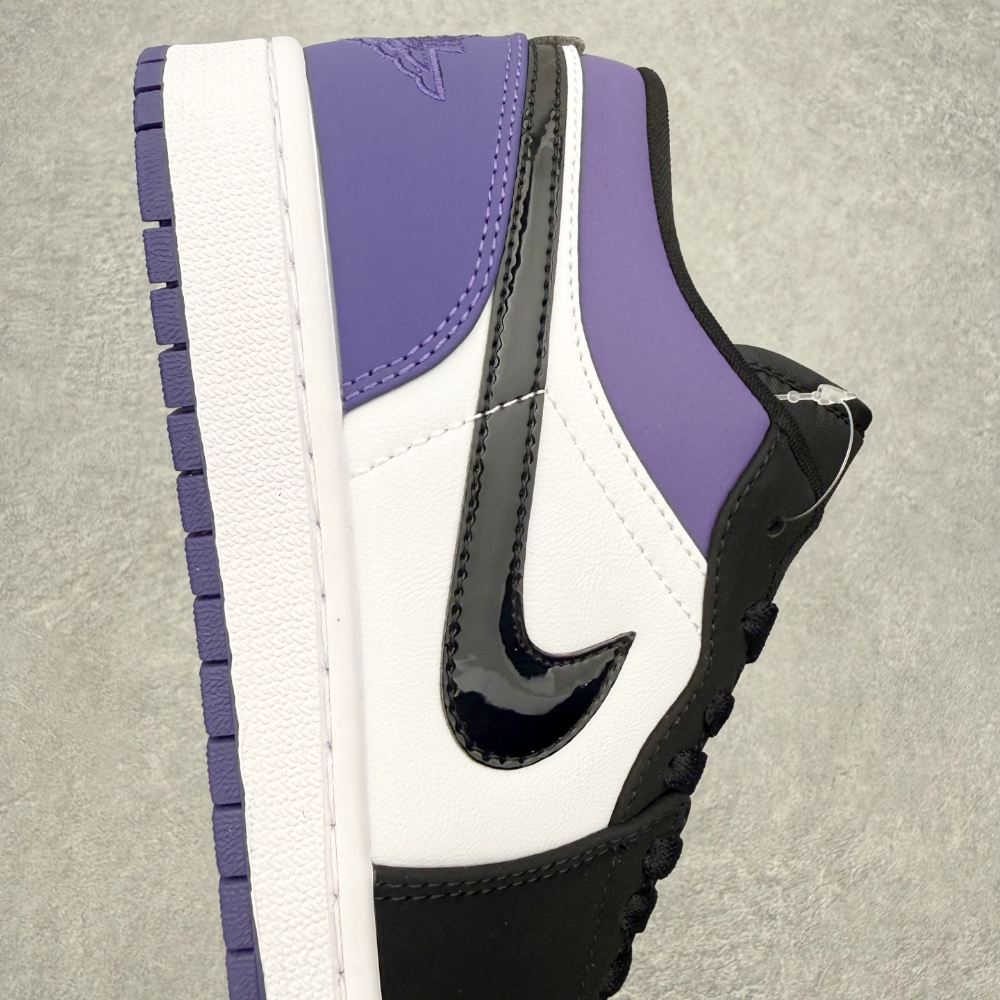 图片[6]-＃MG版 Air Jordan AJ1 Low 低帮系列 超性价比单品 平台直播间特供 百分百全新货品 零氧化发霉 给足利润空间操作 超乎所想的高性价比 原装楦头纸板开发 完美鞋型 超高清洁度 鞋型不臃肿别扭 原厂内置全掌气垫 A模大底 鞋舌AJ原厂专用牛津布 AJ专用反口珍珠布 原厂无杂质高弹内里海棉 特殊封边弹力鞋带 原鞋开模 拒绝公底 购置公司同步原材料 都有细节原汁原味 忠于原版 尺码：36 36.5 37.5 38 38.5 39 40 40.5 41 42 42.5 43 44 44.5 45 46-选品中心