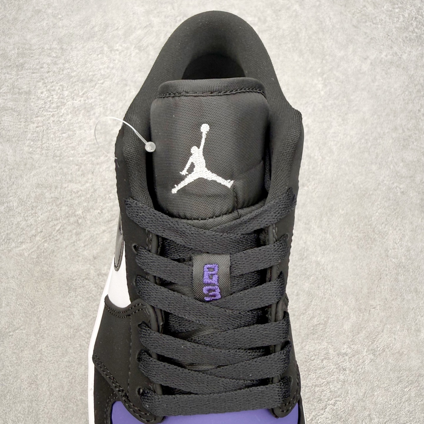 图片[5]-＃MG版 Air Jordan AJ1 Low 低帮系列 超性价比单品 平台直播间特供 百分百全新货品 零氧化发霉 给足利润空间操作 超乎所想的高性价比 原装楦头纸板开发 完美鞋型 超高清洁度 鞋型不臃肿别扭 原厂内置全掌气垫 A模大底 鞋舌AJ原厂专用牛津布 AJ专用反口珍珠布 原厂无杂质高弹内里海棉 特殊封边弹力鞋带 原鞋开模 拒绝公底 购置公司同步原材料 都有细节原汁原味 忠于原版 尺码：36 36.5 37.5 38 38.5 39 40 40.5 41 42 42.5 43 44 44.5 45 46-选品中心