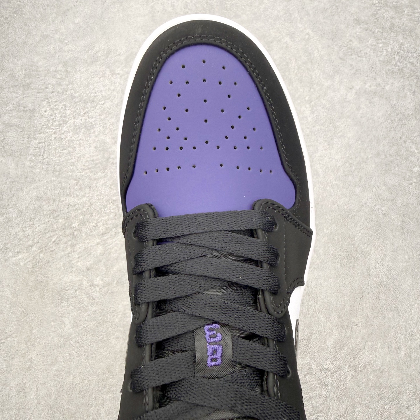 图片[4]-＃MG版 Air Jordan AJ1 Low 低帮系列 超性价比单品 平台直播间特供 百分百全新货品 零氧化发霉 给足利润空间操作 超乎所想的高性价比 原装楦头纸板开发 完美鞋型 超高清洁度 鞋型不臃肿别扭 原厂内置全掌气垫 A模大底 鞋舌AJ原厂专用牛津布 AJ专用反口珍珠布 原厂无杂质高弹内里海棉 特殊封边弹力鞋带 原鞋开模 拒绝公底 购置公司同步原材料 都有细节原汁原味 忠于原版 尺码：36 36.5 37.5 38 38.5 39 40 40.5 41 42 42.5 43 44 44.5 45 46-选品中心