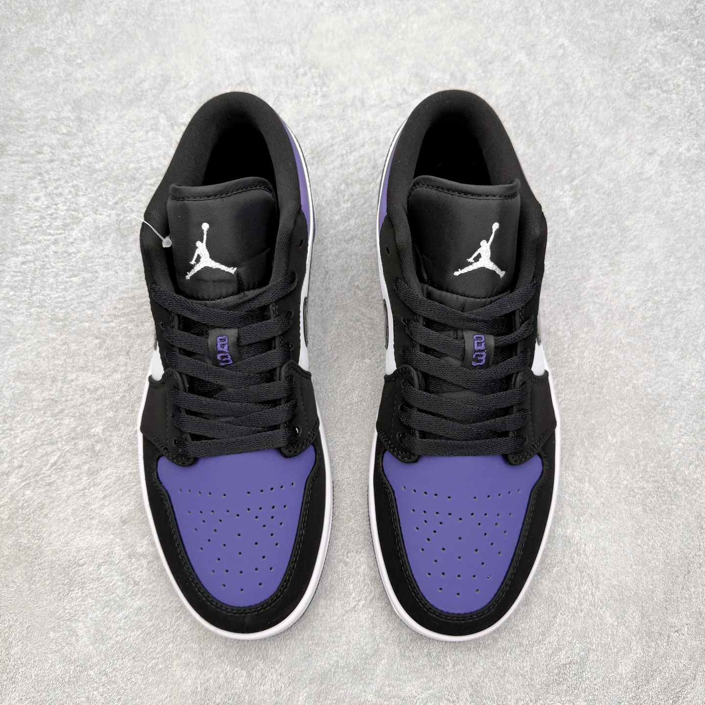 图片[2]-＃MG版 Air Jordan AJ1 Low 低帮系列 超性价比单品 平台直播间特供 百分百全新货品 零氧化发霉 给足利润空间操作 超乎所想的高性价比 原装楦头纸板开发 完美鞋型 超高清洁度 鞋型不臃肿别扭 原厂内置全掌气垫 A模大底 鞋舌AJ原厂专用牛津布 AJ专用反口珍珠布 原厂无杂质高弹内里海棉 特殊封边弹力鞋带 原鞋开模 拒绝公底 购置公司同步原材料 都有细节原汁原味 忠于原版 尺码：36 36.5 37.5 38 38.5 39 40 40.5 41 42 42.5 43 44 44.5 45 46-选品中心