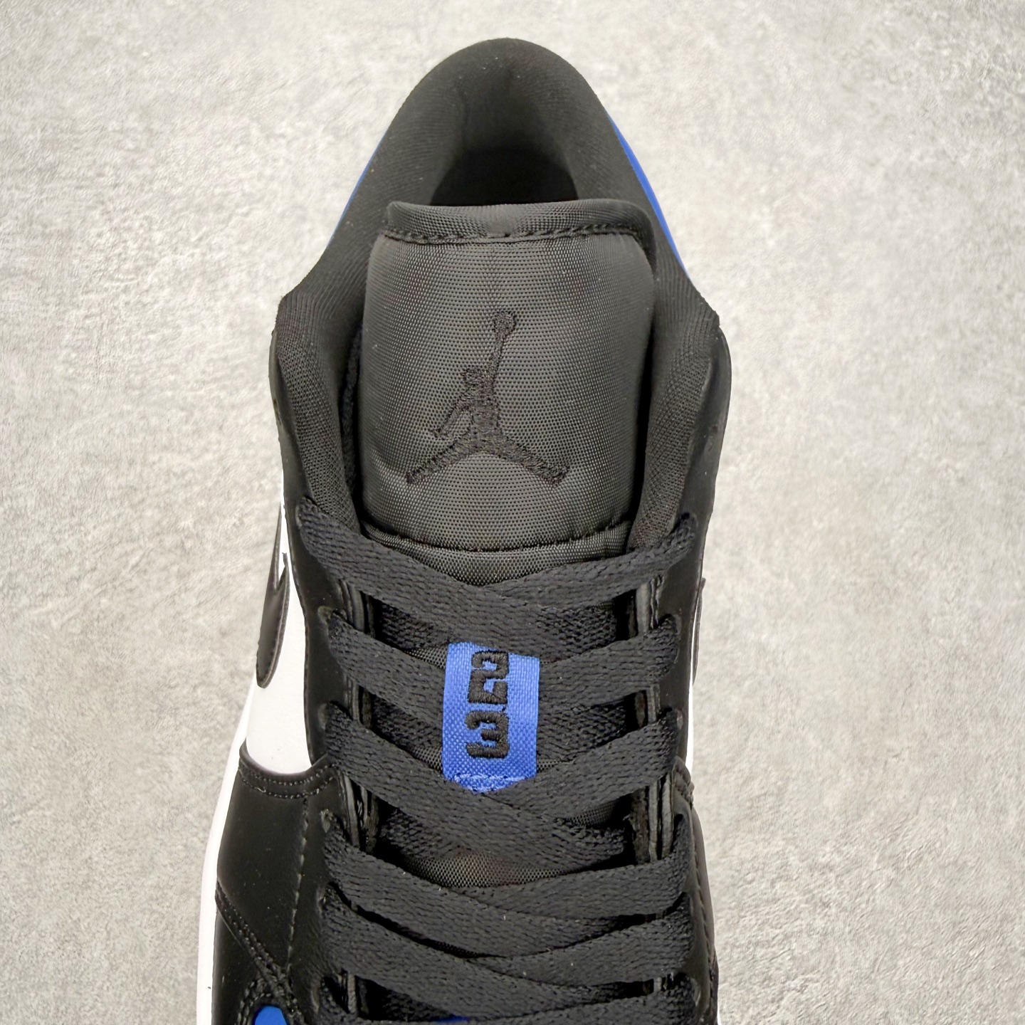 图片[5]-＃MG版 Air Jordan AJ1 Low 低帮系列 超性价比单品 平台直播间特供 百分百全新货品 零氧化发霉 给足利润空间操作 超乎所想的高性价比 原装楦头纸板开发 完美鞋型 超高清洁度 鞋型不臃肿别扭 原厂内置全掌气垫 A模大底 鞋舌AJ原厂专用牛津布 AJ专用反口珍珠布 原厂无杂质高弹内里海棉 特殊封边弹力鞋带 原鞋开模 拒绝公底 购置公司同步原材料 都有细节原汁原味 忠于原版 尺码：36 36.5 37.5 38 38.5 39 40 40.5 41 42 42.5 43 44 44.5 45 46-选品中心