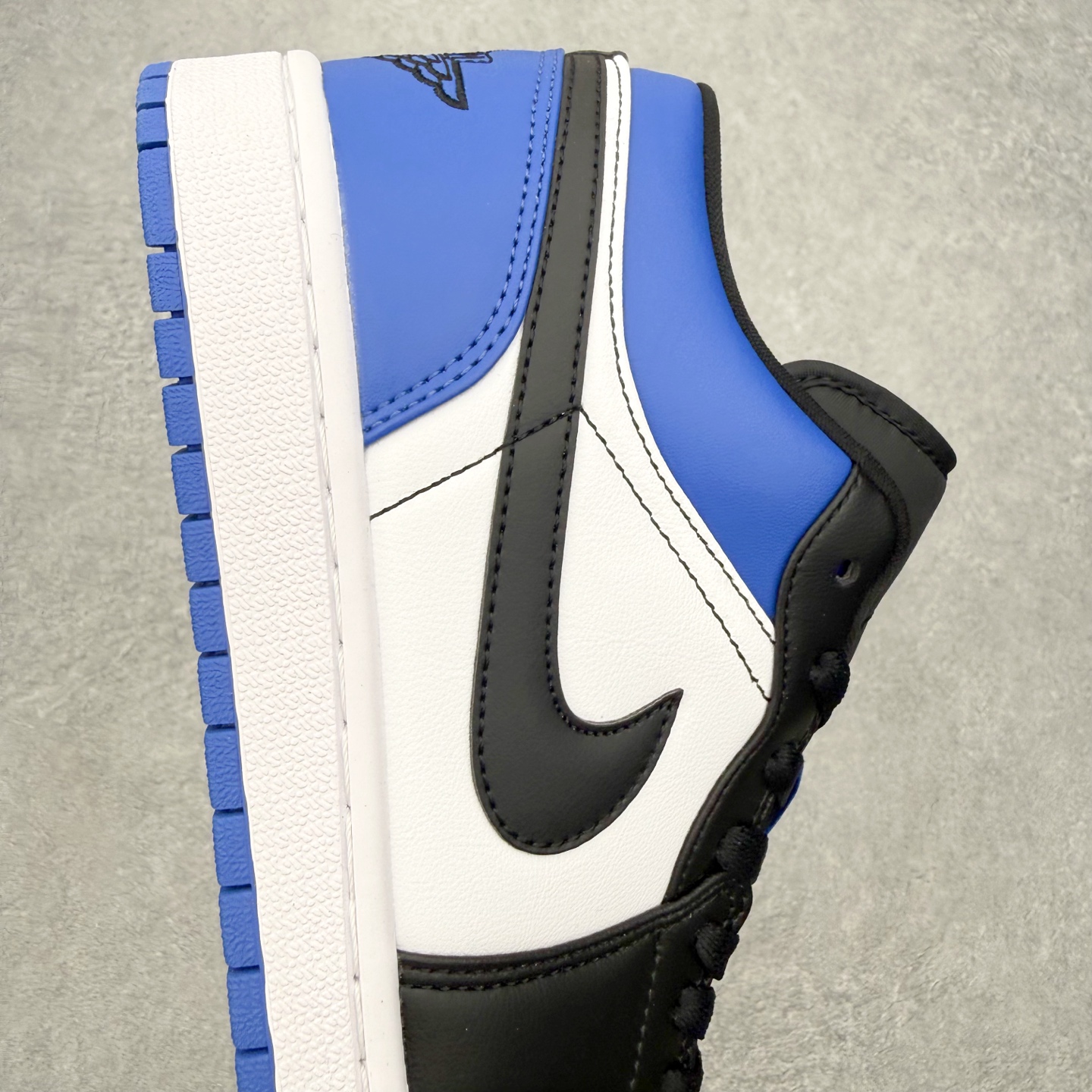 图片[6]-＃MG版 Air Jordan AJ1 Low 低帮系列 超性价比单品 平台直播间特供 百分百全新货品 零氧化发霉 给足利润空间操作 超乎所想的高性价比 原装楦头纸板开发 完美鞋型 超高清洁度 鞋型不臃肿别扭 原厂内置全掌气垫 A模大底 鞋舌AJ原厂专用牛津布 AJ专用反口珍珠布 原厂无杂质高弹内里海棉 特殊封边弹力鞋带 原鞋开模 拒绝公底 购置公司同步原材料 都有细节原汁原味 忠于原版 尺码：36 36.5 37.5 38 38.5 39 40 40.5 41 42 42.5 43 44 44.5 45 46-选品中心