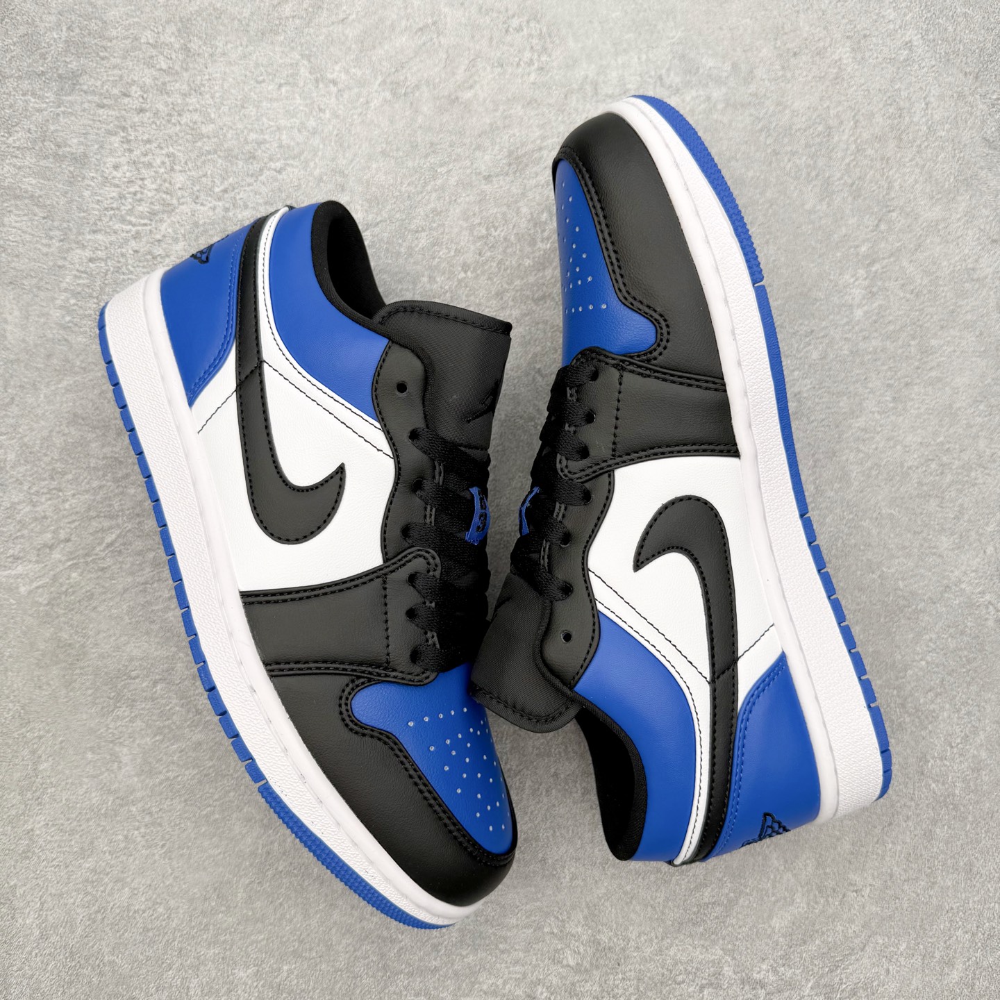 图片[3]-＃MG版 Air Jordan AJ1 Low 低帮系列 超性价比单品 平台直播间特供 百分百全新货品 零氧化发霉 给足利润空间操作 超乎所想的高性价比 原装楦头纸板开发 完美鞋型 超高清洁度 鞋型不臃肿别扭 原厂内置全掌气垫 A模大底 鞋舌AJ原厂专用牛津布 AJ专用反口珍珠布 原厂无杂质高弹内里海棉 特殊封边弹力鞋带 原鞋开模 拒绝公底 购置公司同步原材料 都有细节原汁原味 忠于原版 尺码：36 36.5 37.5 38 38.5 39 40 40.5 41 42 42.5 43 44 44.5 45 46-选品中心