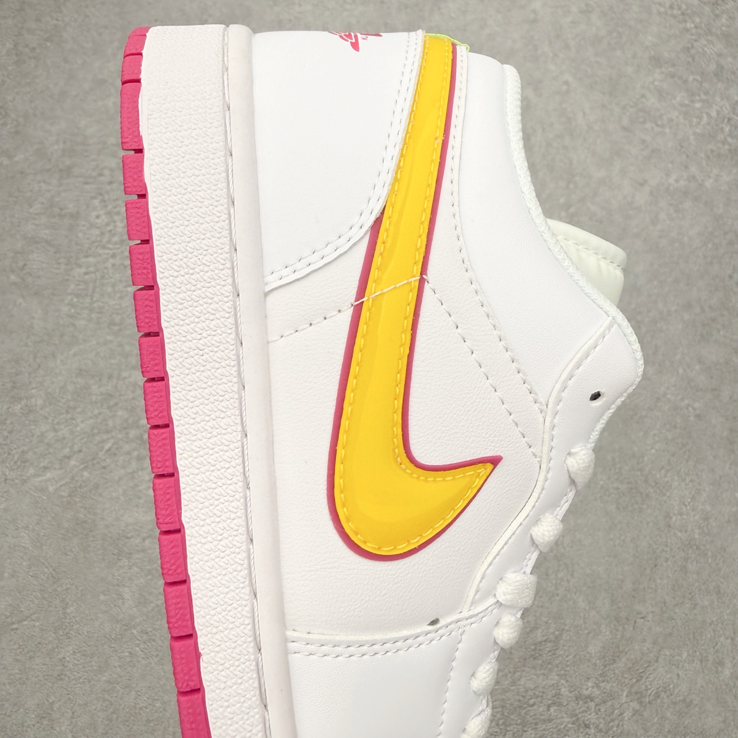 图片[6]-＃MG版 Air Jordan AJ1 Low 低帮系列 超性价比单品 平台直播间特供 百分百全新货品 零氧化发霉 给足利润空间操作 超乎所想的高性价比 原装楦头纸板开发 完美鞋型 超高清洁度 鞋型不臃肿别扭 原厂内置全掌气垫 A模大底 鞋舌AJ原厂专用牛津布 AJ专用反口珍珠布 原厂无杂质高弹内里海棉 特殊封边弹力鞋带 原鞋开模 拒绝公底 购置公司同步原材料 都有细节原汁原味 忠于原版 尺码：36 36.5 37.5 38 38.5 39 40 40.5 41 42 42.5 43 44 44.5 45 46-选品中心