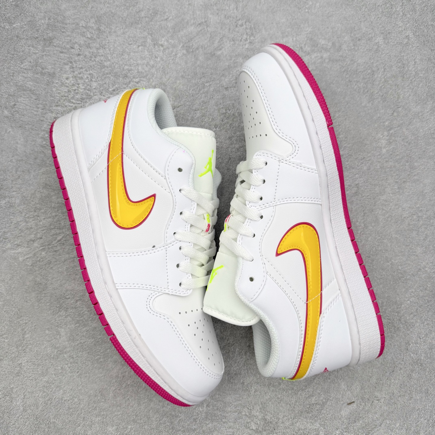 图片[3]-＃MG版 Air Jordan AJ1 Low 低帮系列 超性价比单品 平台直播间特供 百分百全新货品 零氧化发霉 给足利润空间操作 超乎所想的高性价比 原装楦头纸板开发 完美鞋型 超高清洁度 鞋型不臃肿别扭 原厂内置全掌气垫 A模大底 鞋舌AJ原厂专用牛津布 AJ专用反口珍珠布 原厂无杂质高弹内里海棉 特殊封边弹力鞋带 原鞋开模 拒绝公底 购置公司同步原材料 都有细节原汁原味 忠于原版 尺码：36 36.5 37.5 38 38.5 39 40 40.5 41 42 42.5 43 44 44.5 45 46-选品中心