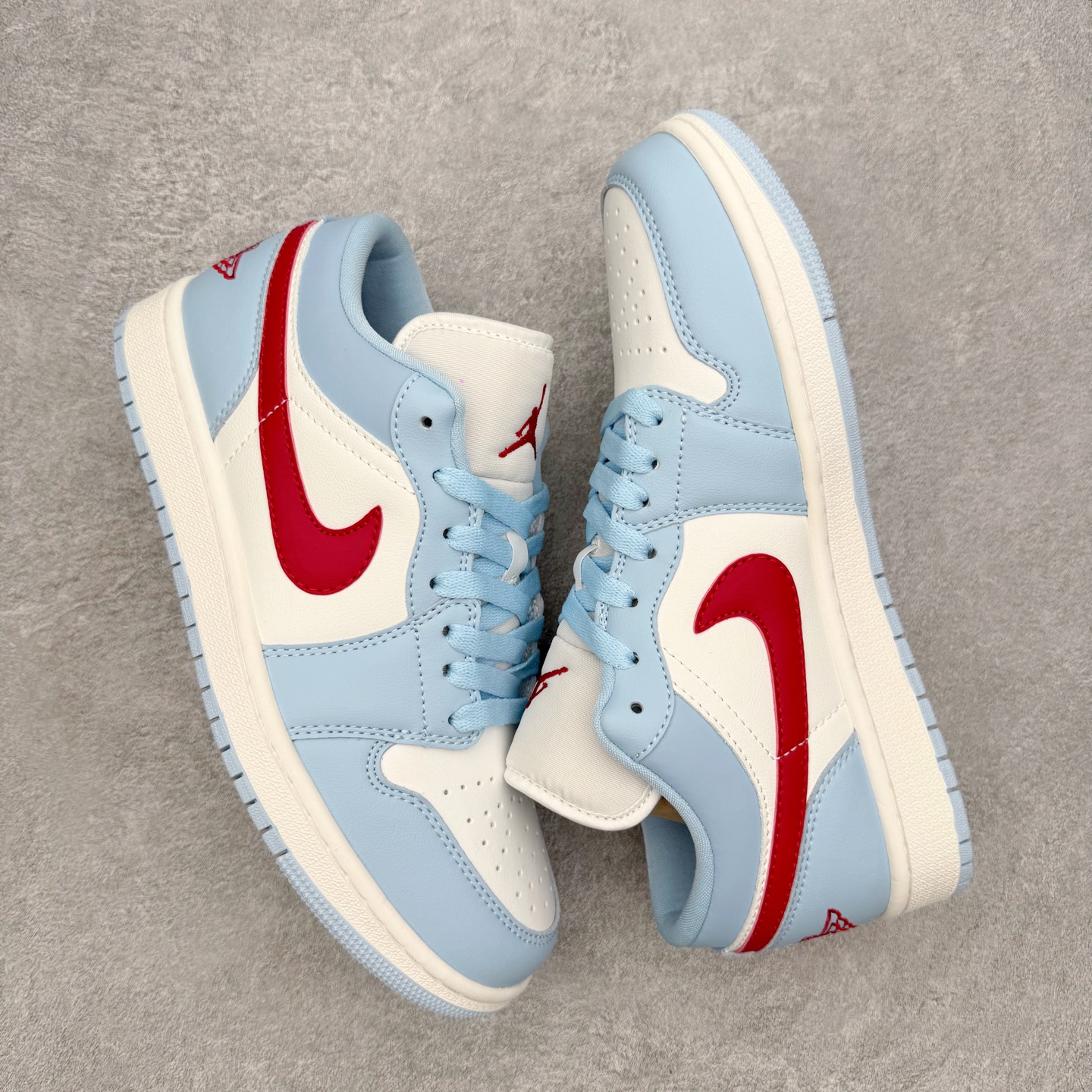 图片[3]-＃MG版 Air Jordan AJ1 Low 低帮系列 超性价比单品 平台直播间特供 百分百全新货品 零氧化发霉 给足利润空间操作 超乎所想的高性价比 原装楦头纸板开发 完美鞋型 超高清洁度 鞋型不臃肿别扭 原厂内置全掌气垫 A模大底 鞋舌AJ原厂专用牛津布 AJ专用反口珍珠布 原厂无杂质高弹内里海棉 特殊封边弹力鞋带 原鞋开模 拒绝公底 购置公司同步原材料 都有细节原汁原味 忠于原版 尺码：36 36.5 37.5 38 38.5 39 40 40.5 41 42 42.5 43 44 44.5 45 46-选品中心