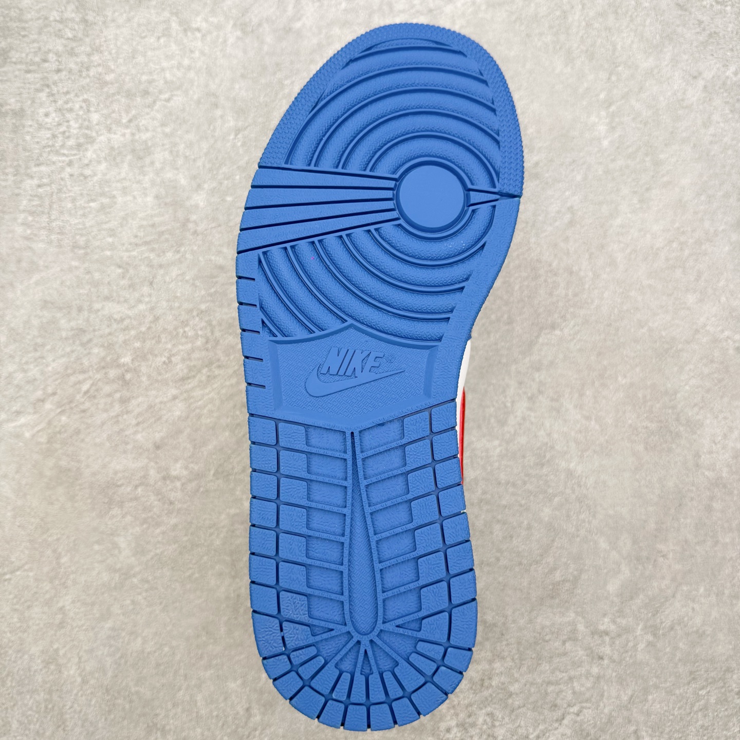 图片[9]-＃MG版 Air Jordan AJ1 Low 低帮系列 超性价比单品 平台直播间特供 百分百全新货品 零氧化发霉 给足利润空间操作 超乎所想的高性价比 原装楦头纸板开发 完美鞋型 超高清洁度 鞋型不臃肿别扭 原厂内置全掌气垫 A模大底 鞋舌AJ原厂专用牛津布 AJ专用反口珍珠布 原厂无杂质高弹内里海棉 特殊封边弹力鞋带 原鞋开模 拒绝公底 购置公司同步原材料 都有细节原汁原味 忠于原版 尺码：36 36.5 37.5 38 38.5 39 40 40.5 41 42 42.5 43 44 44.5 45 46-选品中心
