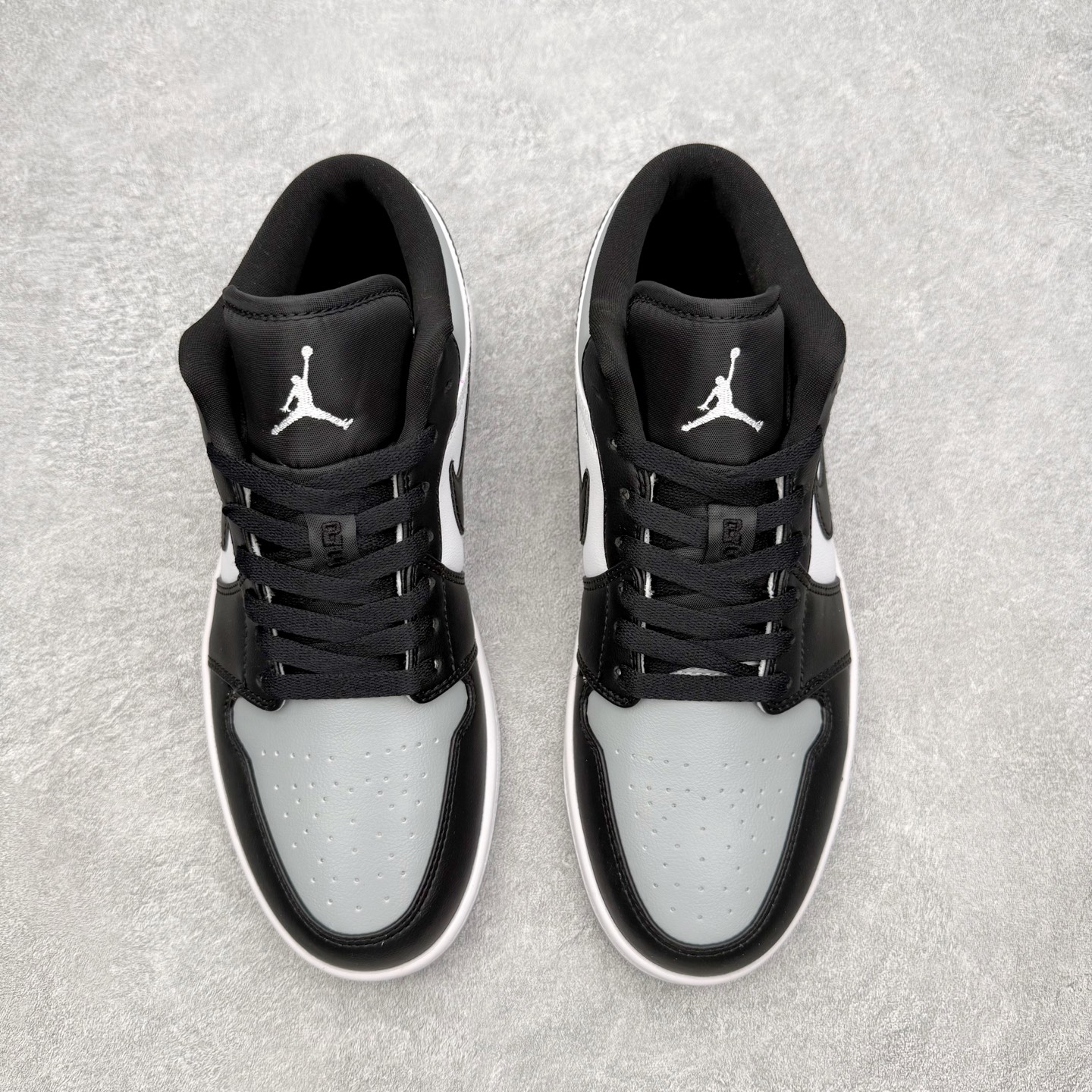 图片[2]-＃MG版 Air Jordan AJ1 Low 低帮系列 超性价比单品 平台直播间特供 百分百全新货品 零氧化发霉 给足利润空间操作 超乎所想的高性价比 原装楦头纸板开发 完美鞋型 超高清洁度 鞋型不臃肿别扭 原厂内置全掌气垫 A模大底 鞋舌AJ原厂专用牛津布 AJ专用反口珍珠布 原厂无杂质高弹内里海棉 特殊封边弹力鞋带 原鞋开模 拒绝公底 购置公司同步原材料 都有细节原汁原味 忠于原版 尺码：36 36.5 37.5 38 38.5 39 40 40.5 41 42 42.5 43 44 44.5 45 46-选品中心