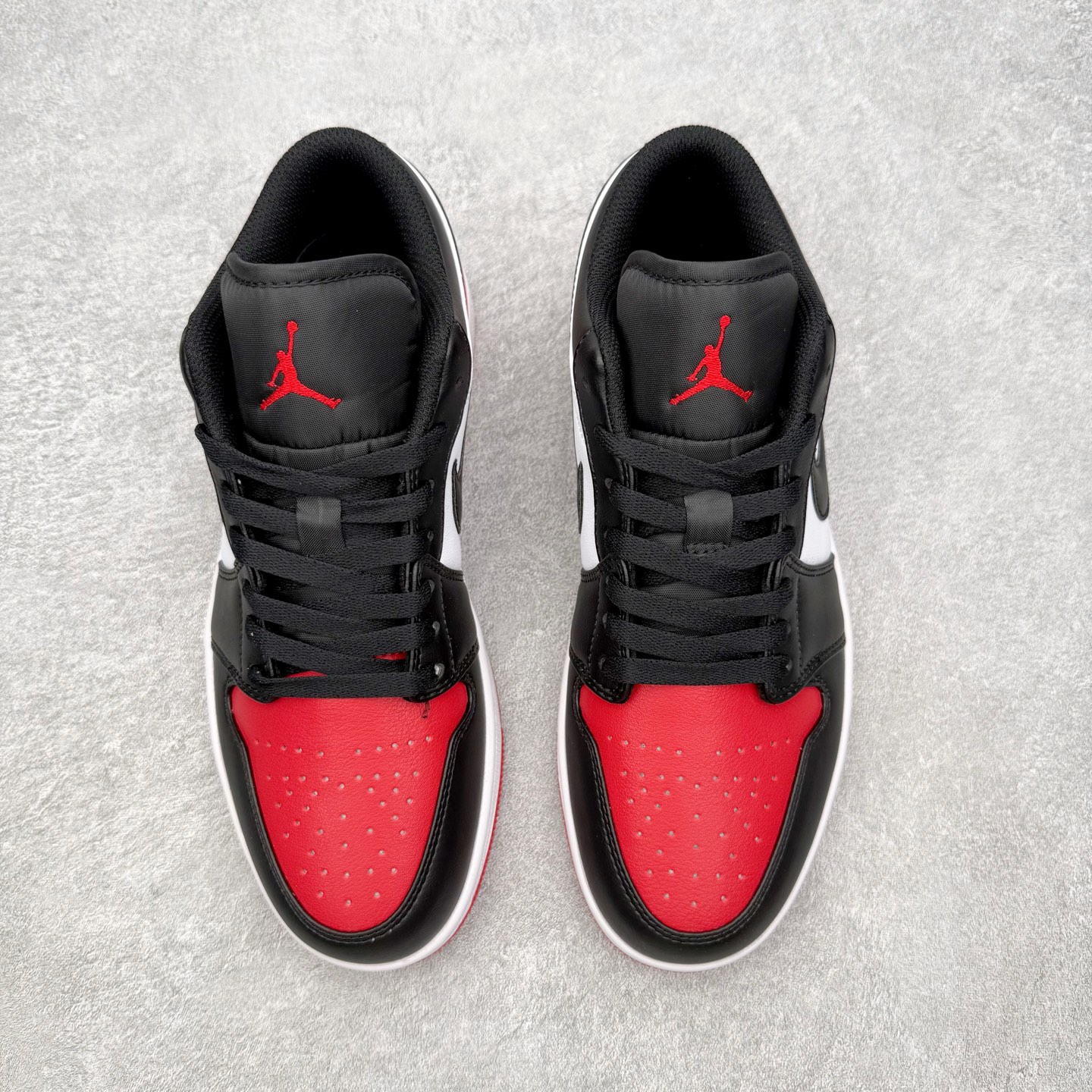 图片[2]-＃MG版 Air Jordan AJ1 Low 低帮系列 超性价比单品 平台直播间特供 百分百全新货品 零氧化发霉 给足利润空间操作 超乎所想的高性价比 原装楦头纸板开发 完美鞋型 超高清洁度 鞋型不臃肿别扭 原厂内置全掌气垫 A模大底 鞋舌AJ原厂专用牛津布 AJ专用反口珍珠布 原厂无杂质高弹内里海棉 特殊封边弹力鞋带 原鞋开模 拒绝公底 购置公司同步原材料 都有细节原汁原味 忠于原版 尺码：36 36.5 37.5 38 38.5 39 40 40.5 41 42 42.5 43 44 44.5 45 46-选品中心