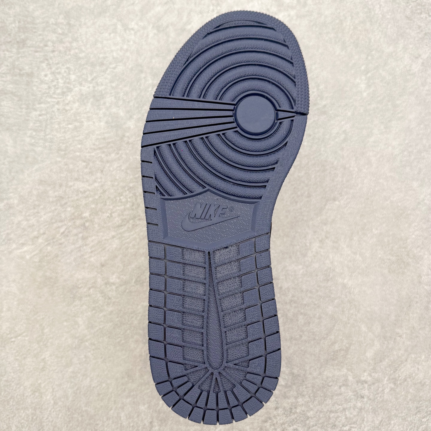 图片[9]-＃MG版 Air Jordan AJ1 Low 低帮系列 超性价比单品 平台直播间特供 百分百全新货品 零氧化发霉 给足利润空间操作 超乎所想的高性价比 原装楦头纸板开发 完美鞋型 超高清洁度 鞋型不臃肿别扭 原厂内置全掌气垫 A模大底 鞋舌AJ原厂专用牛津布 AJ专用反口珍珠布 原厂无杂质高弹内里海棉 特殊封边弹力鞋带 原鞋开模 拒绝公底 购置公司同步原材料 都有细节原汁原味 忠于原版 尺码：36 36.5 37.5 38 38.5 39 40 40.5 41 42 42.5 43 44 44.5 45 46-选品中心